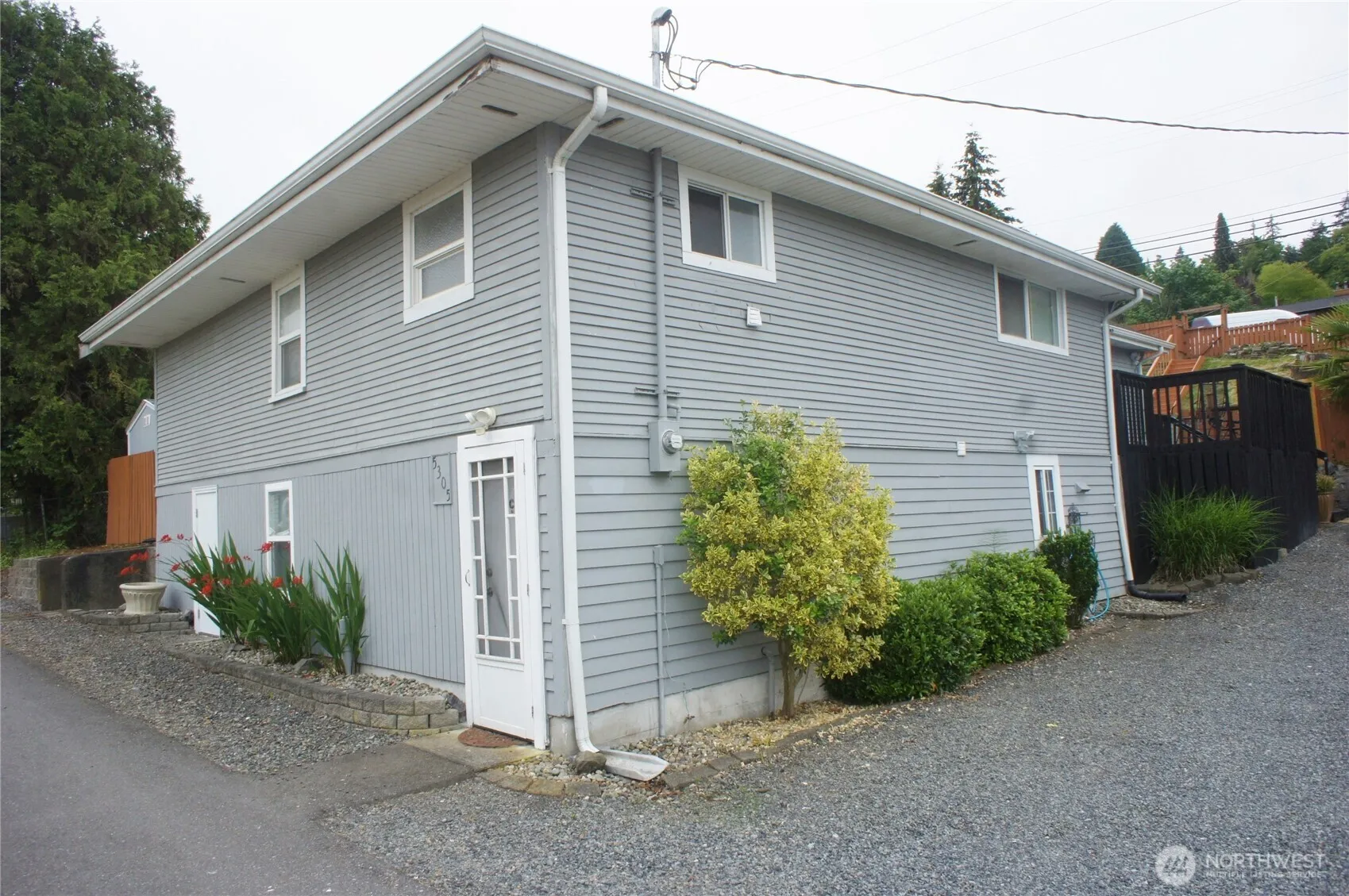Property photo for 5305 S 3rd Avenue, Everett photo 2
