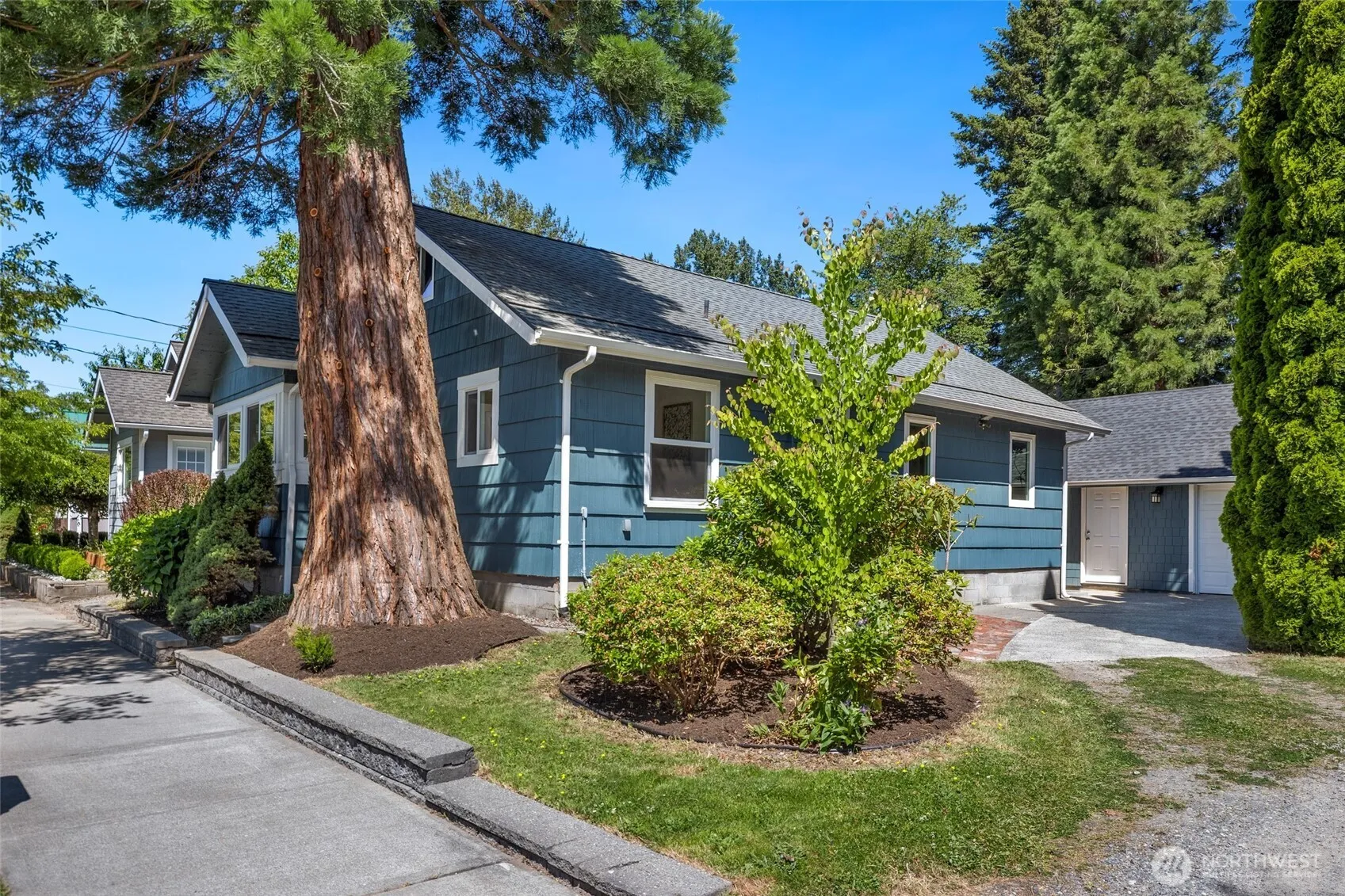 Property photo for 38376 Se Cedar Street, Snoqualmie photo 2