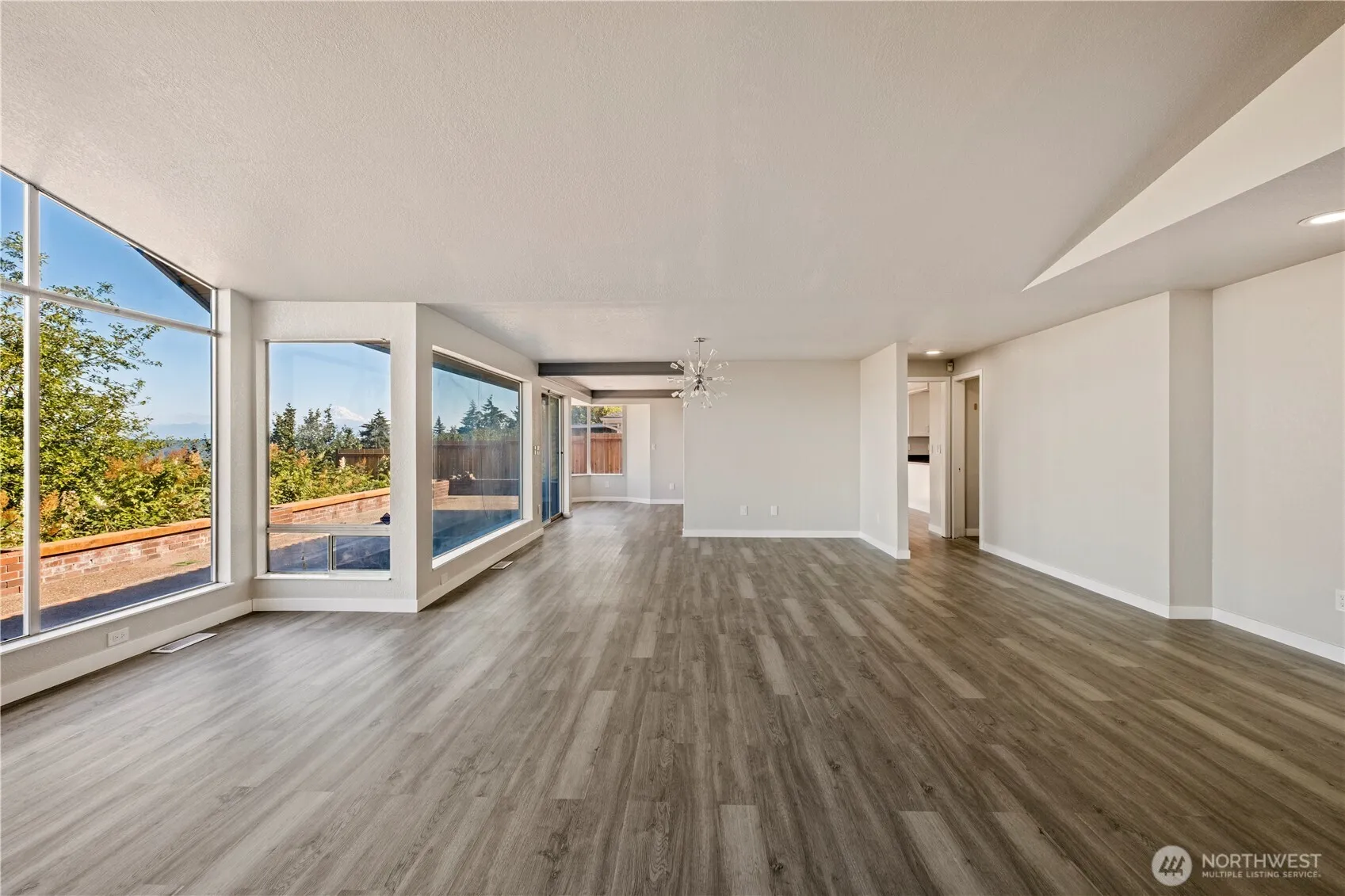 Property photo for 20916 Military Road S, Sea Tac photo 5