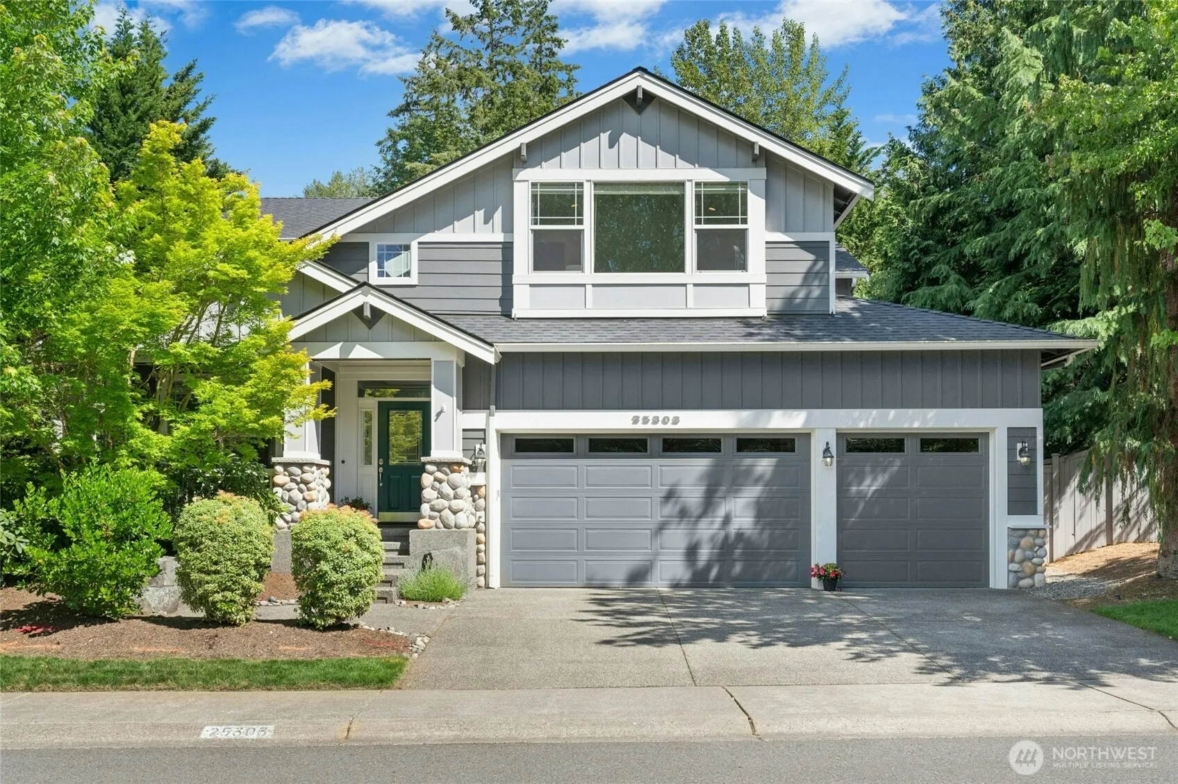 Property photo for 25303 Ne 3rd Place, Sammamish