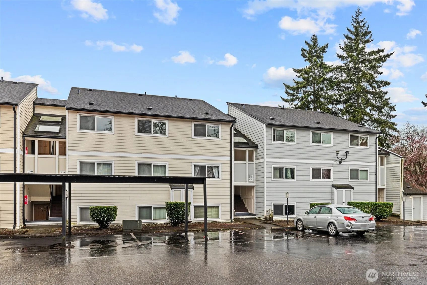 Property photo for 15210 Macadam Road S #d211, Tukwila photo 2