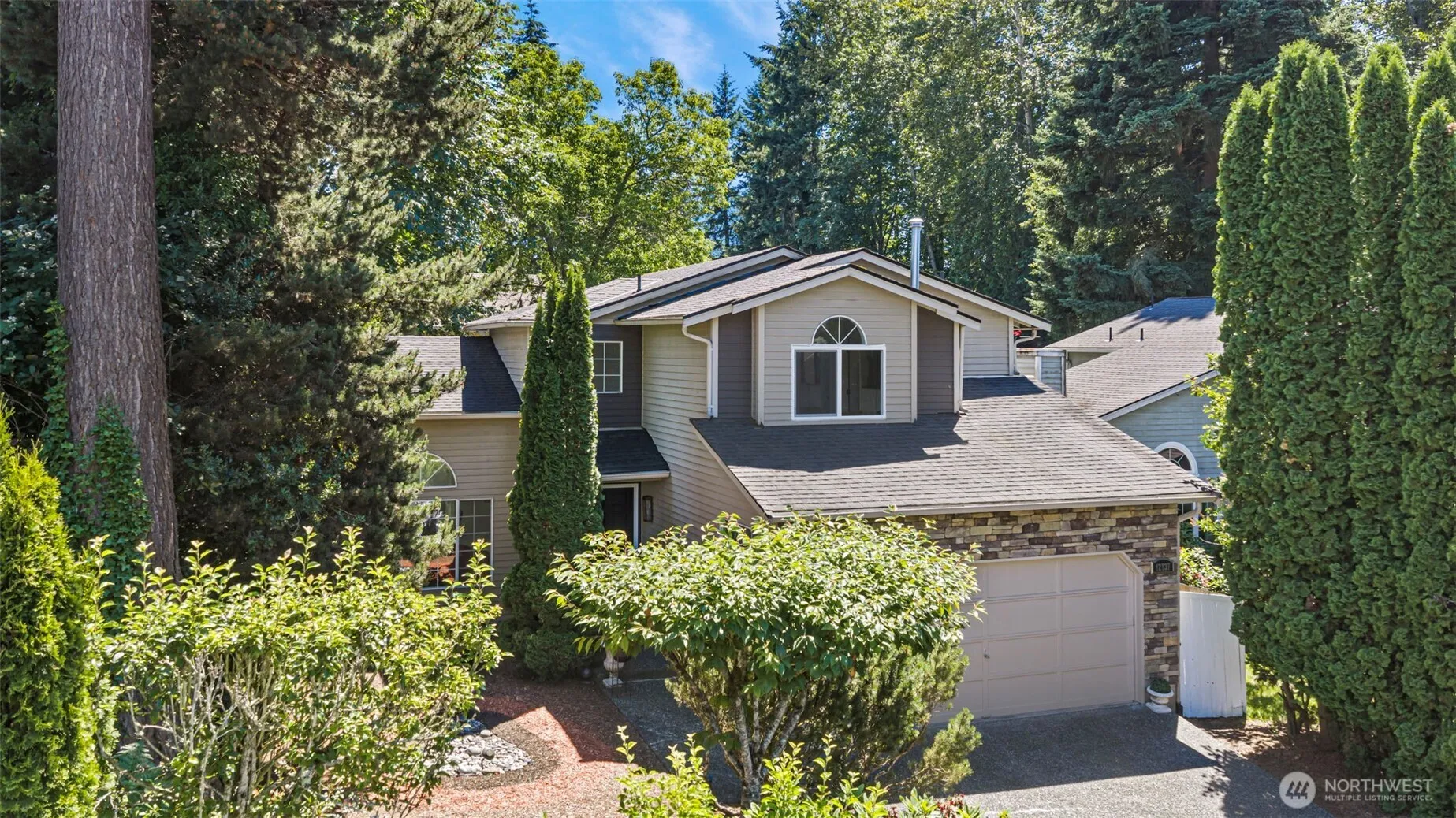 Property photo for 12737 Ne 97th Place, Kirkland photo 3