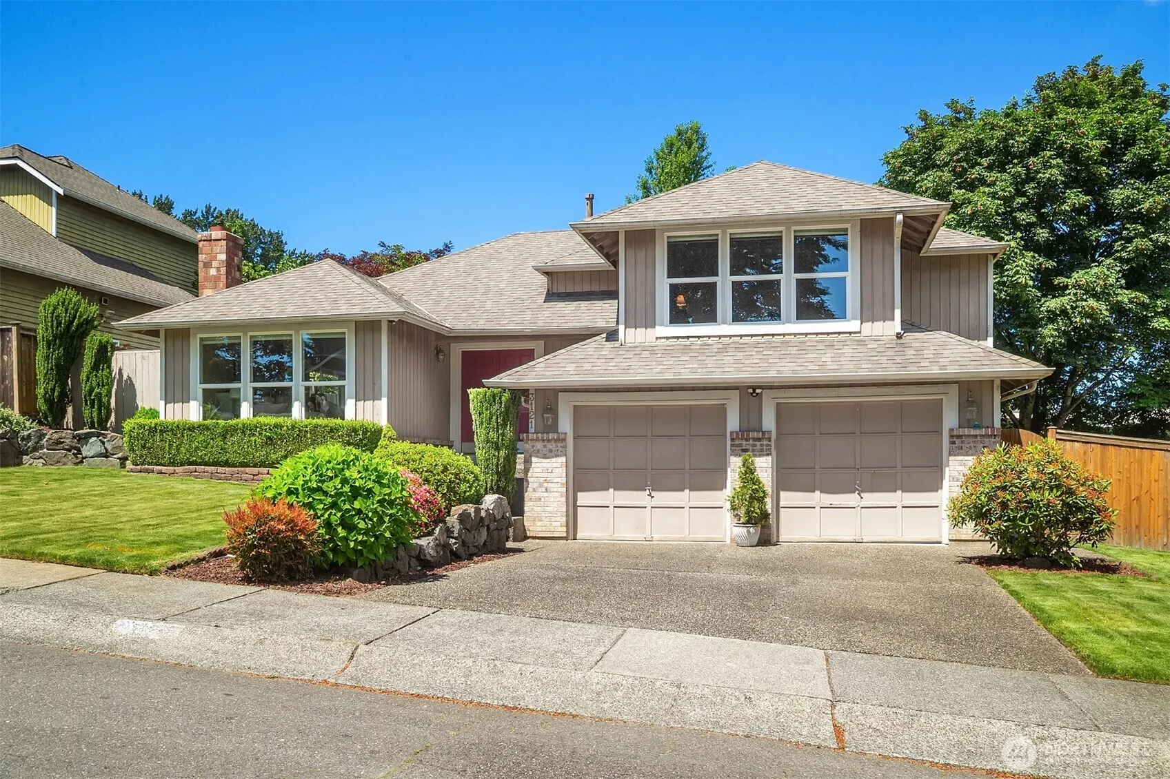 Property photo for 3121 206th Place Sw, Lynnwood photo 2