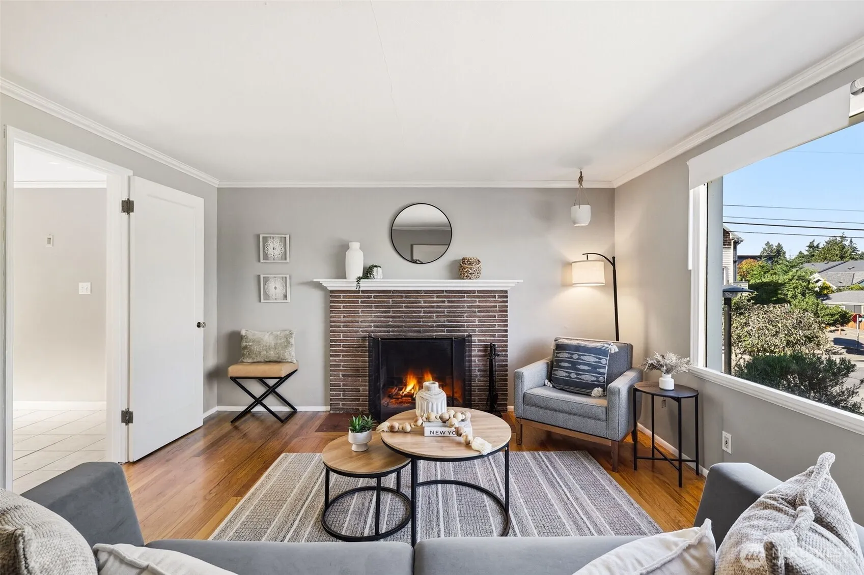 Property photo for 8257 Interlake Avenue N, Seattle photo 3