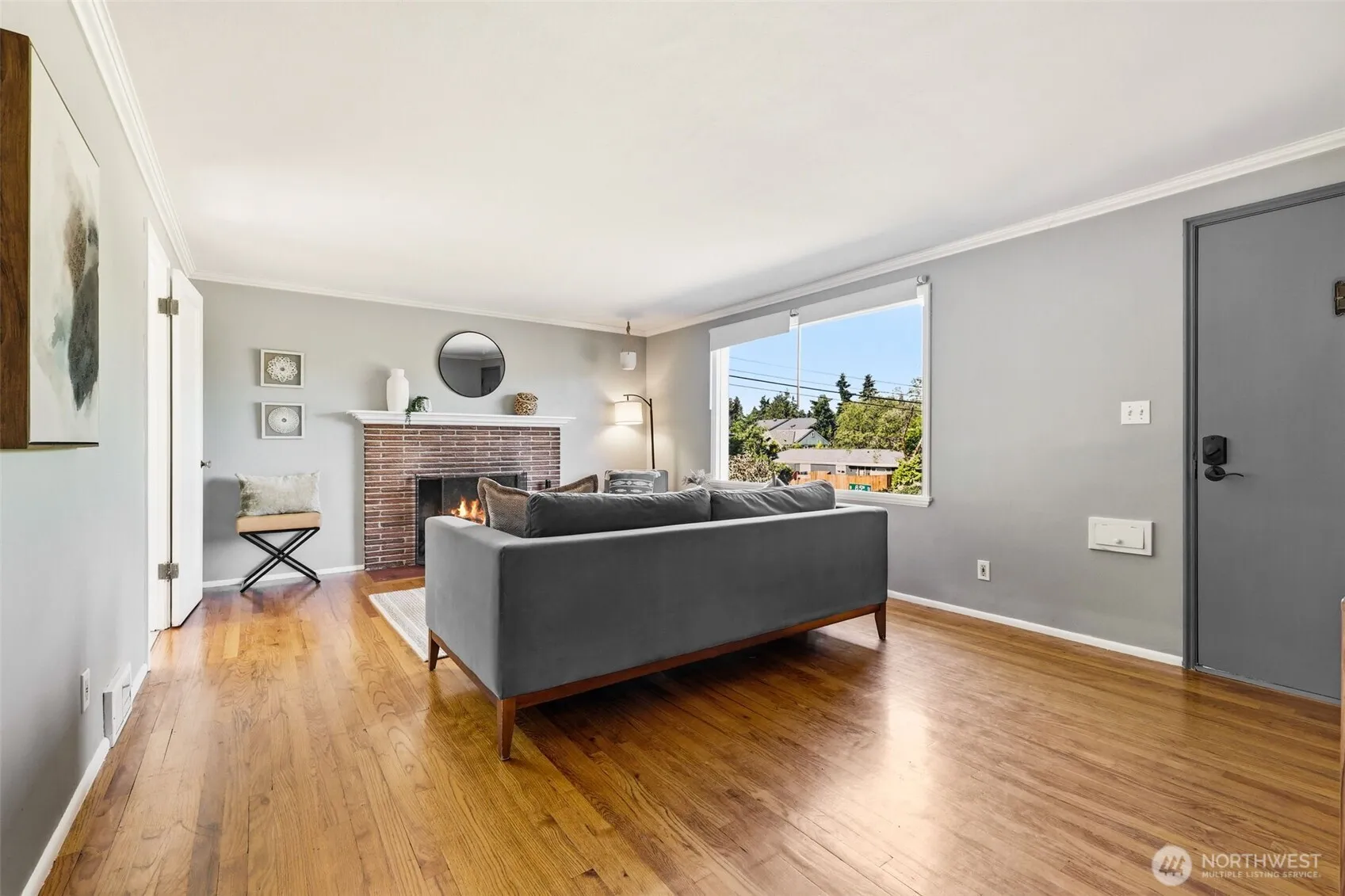 Property photo for 8257 Interlake Avenue N, Seattle photo 4