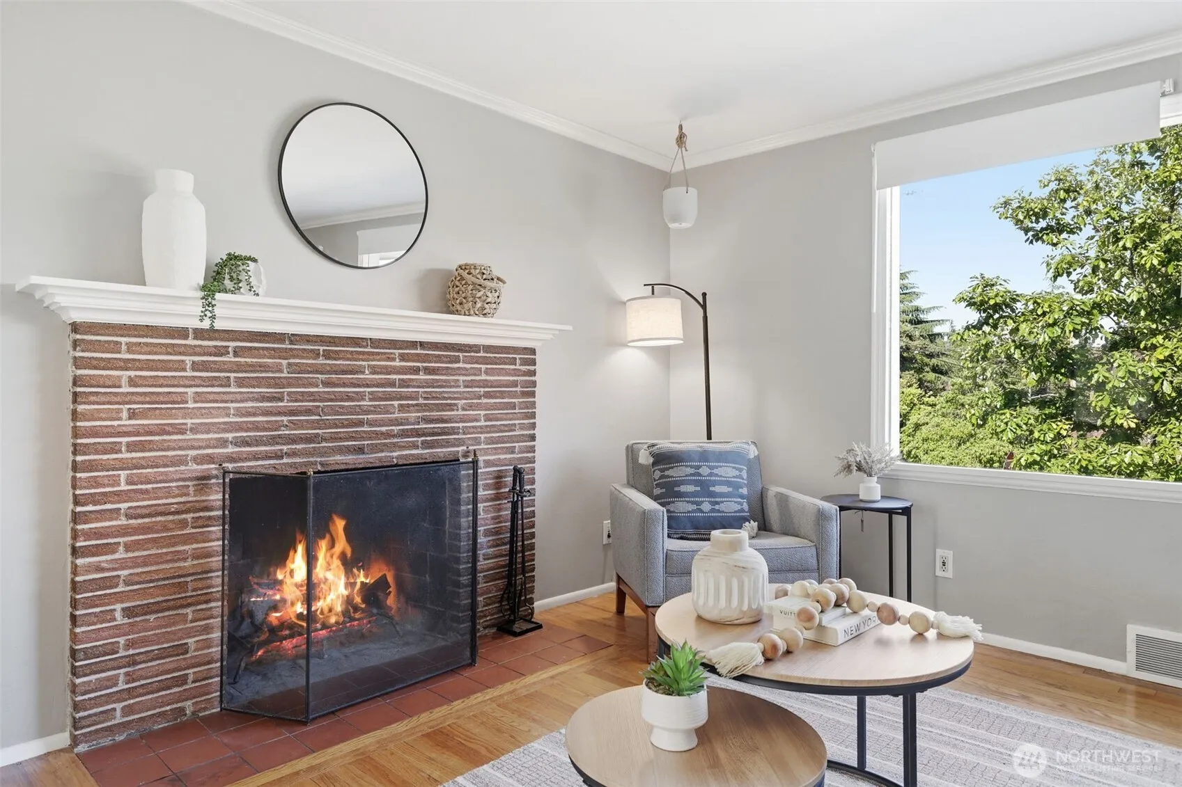 Property photo for 8257 Interlake Avenue N, Seattle photo 5
