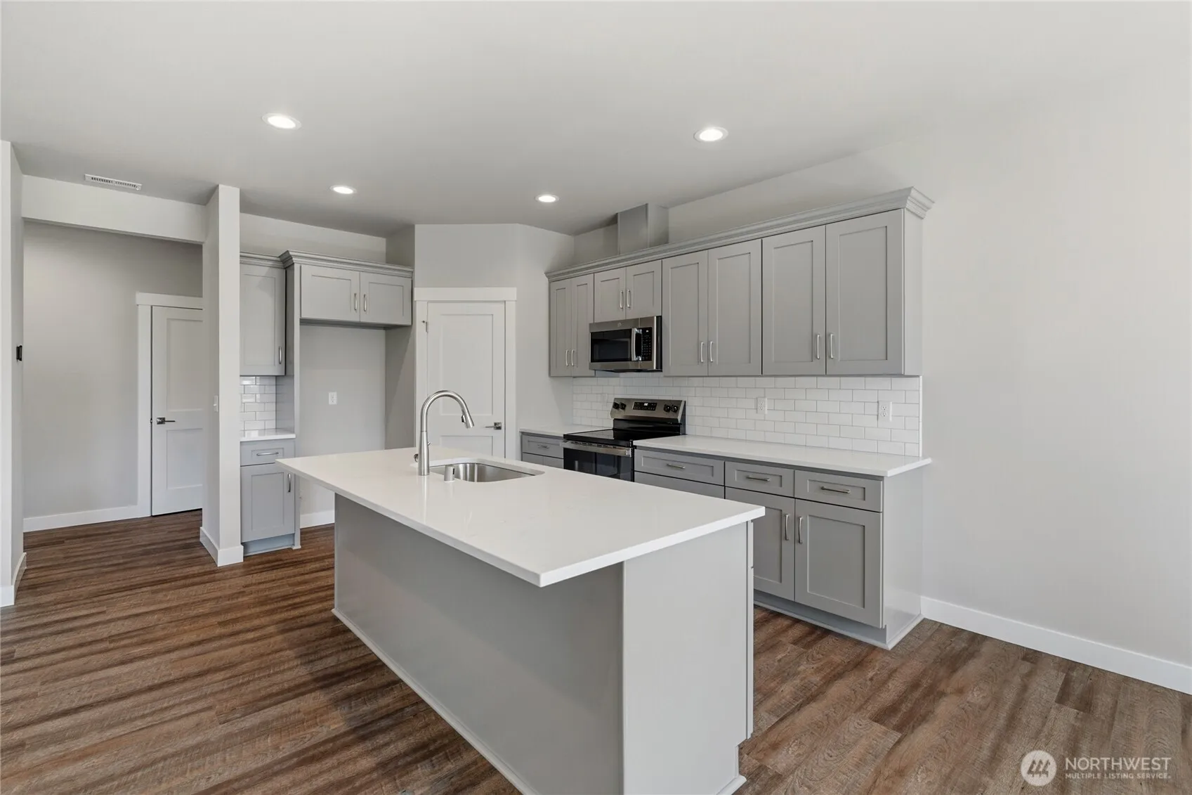 Property photo for 12902 Yakima Avenue S, Tacoma photo 5