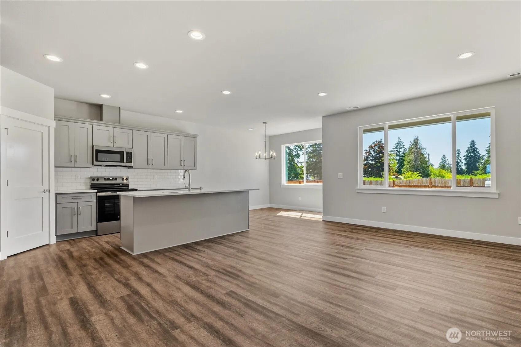 Property photo for 12902 Yakima Avenue S, Tacoma photo 4