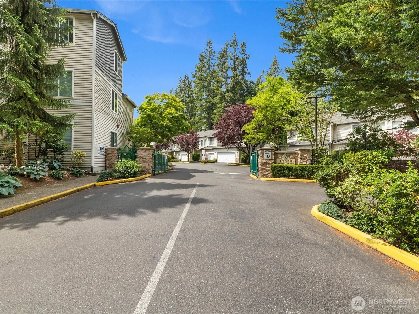 Property photo for 12530 Admiralty Way #j103, Everett photo 2