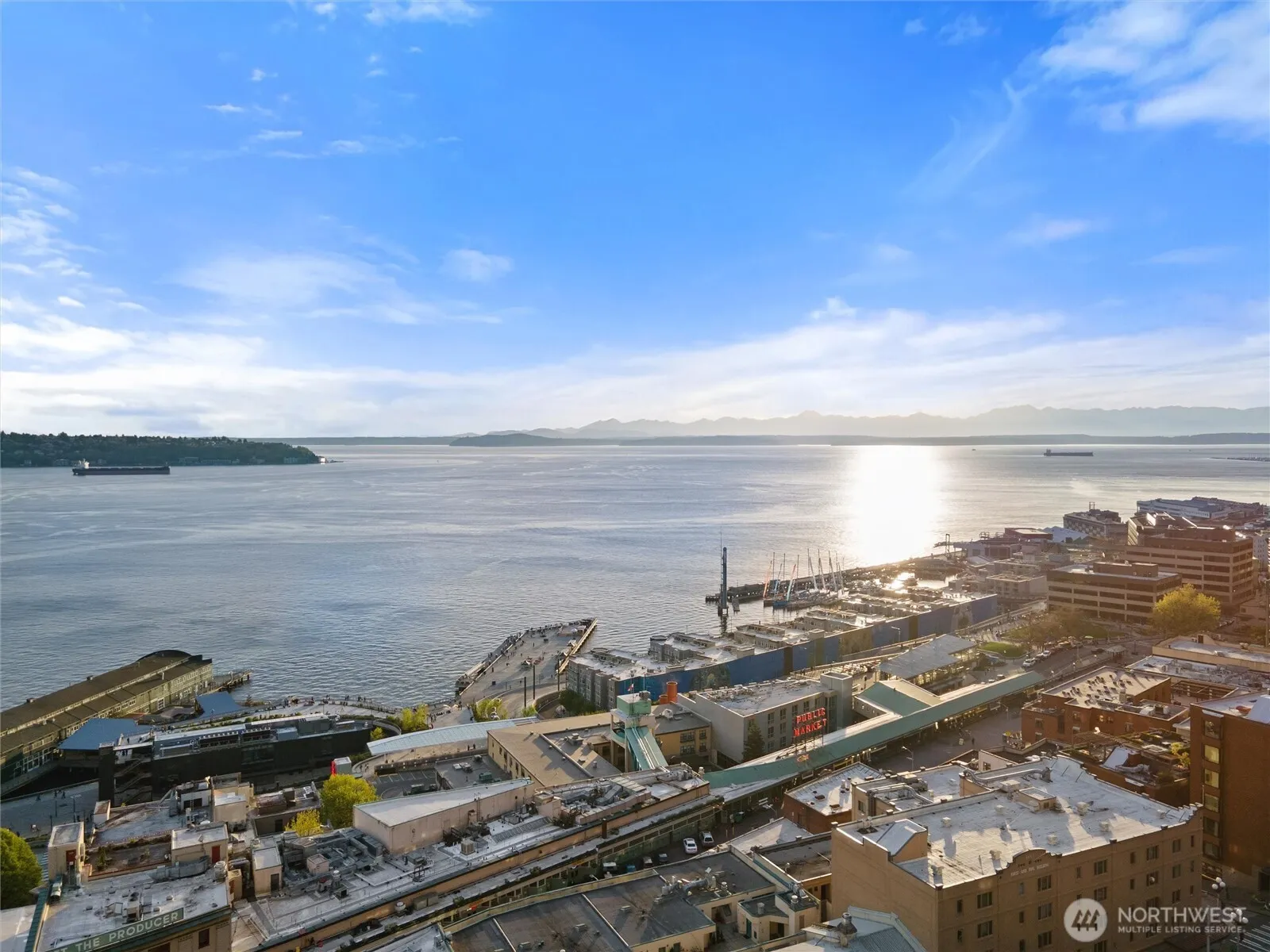 Property photo for 1519 3rd Avenue #501, Seattle photo 3