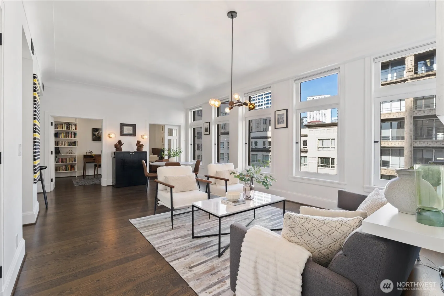 Property photo for 1519 3rd Avenue #501, Seattle photo 2