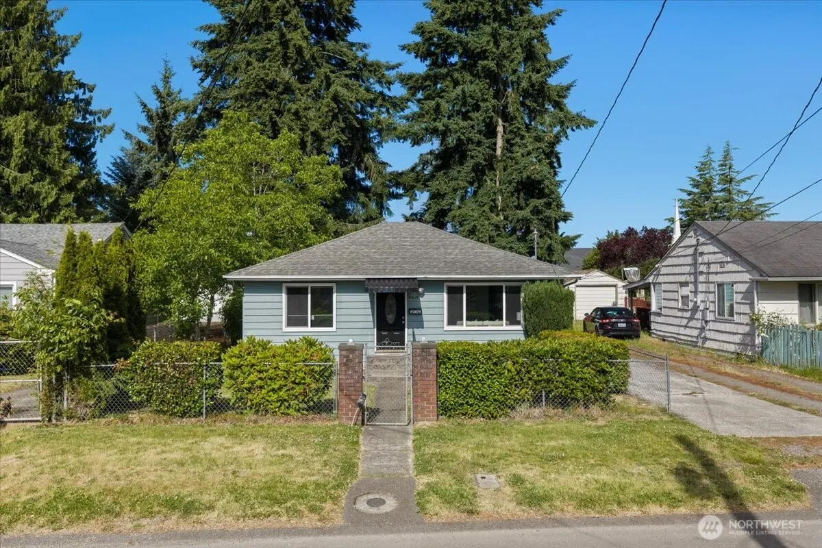 Property photo for 8618 Tacoma Avenue S, Tacoma photo 2