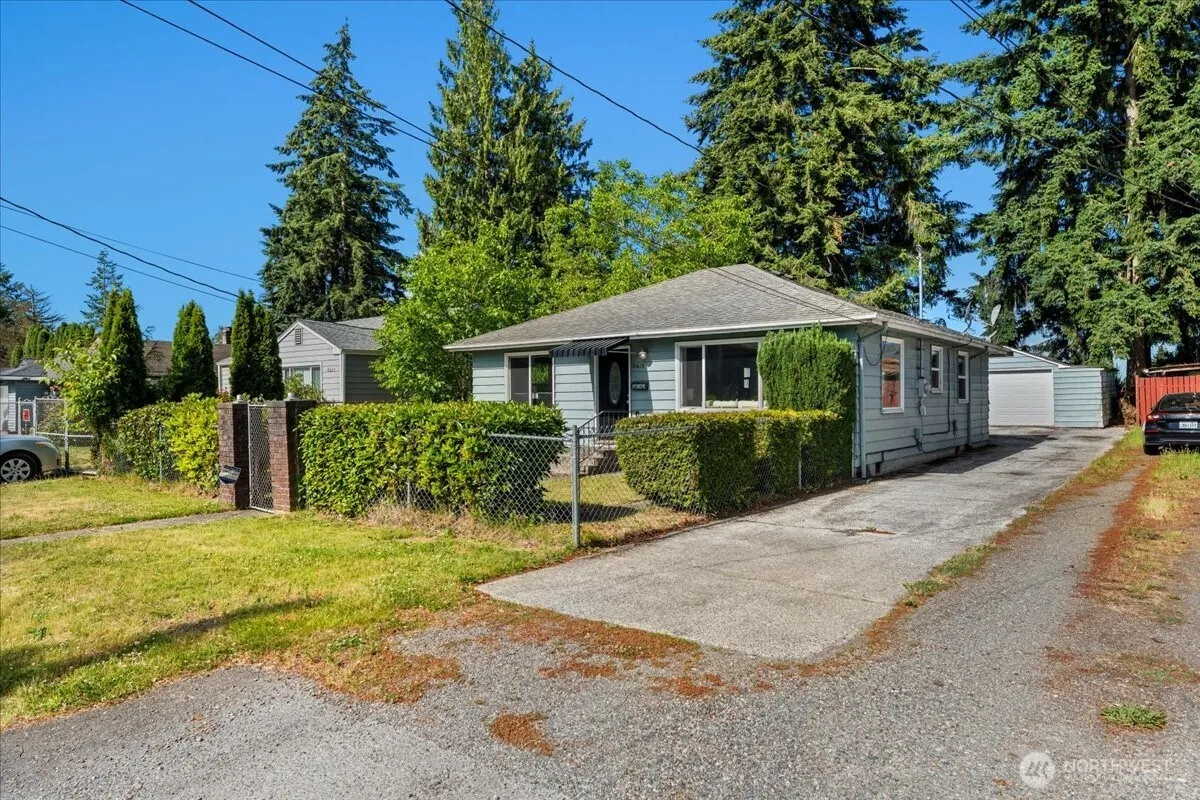 Property photo for 8618 Tacoma Avenue S, Tacoma photo 3