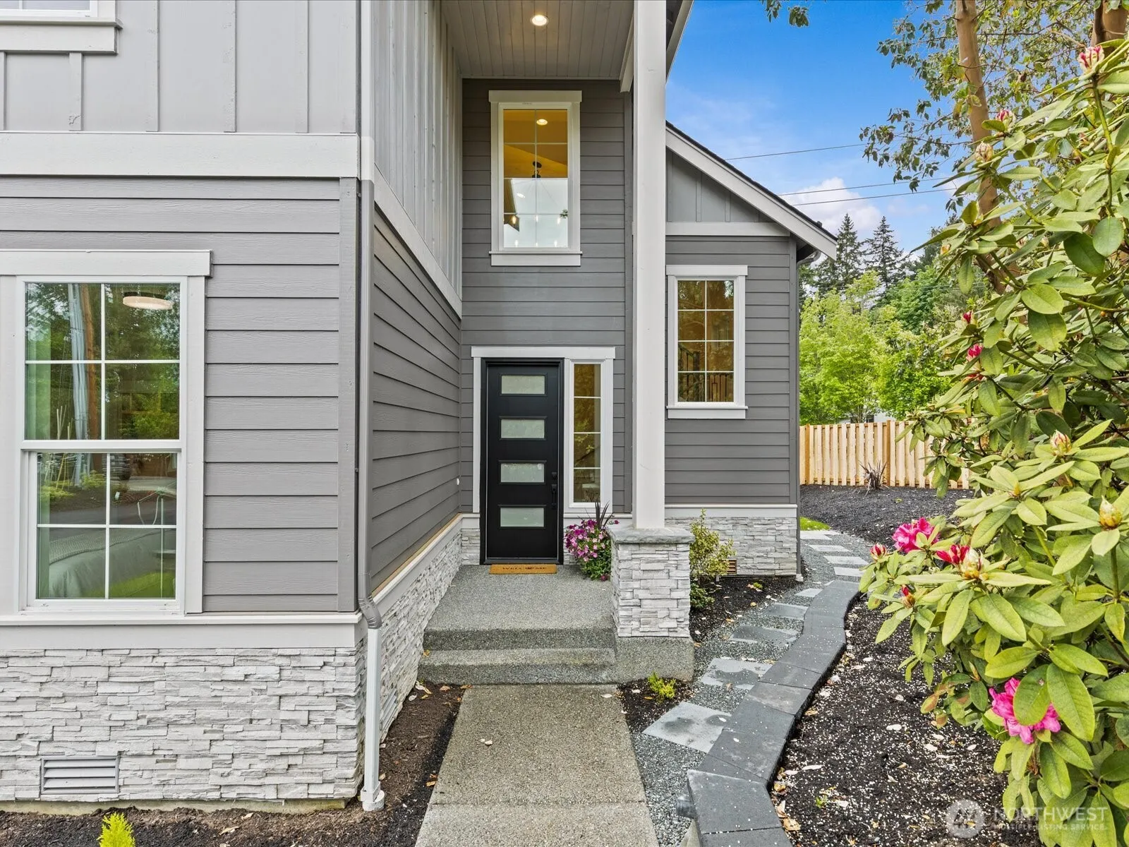 Property photo for 9207 Ne 175th Street #a, Bothell photo 2