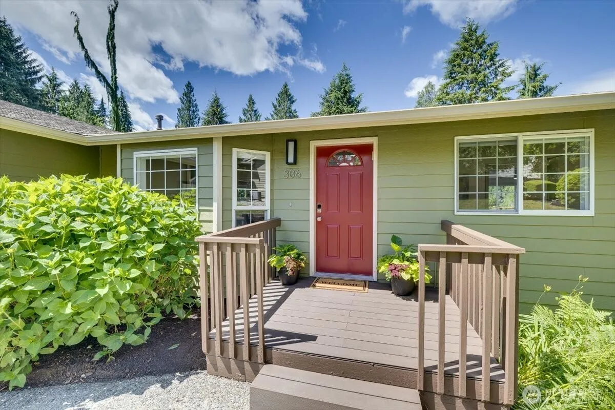 Property photo for 306 Noble Place, Granite Falls photo 2