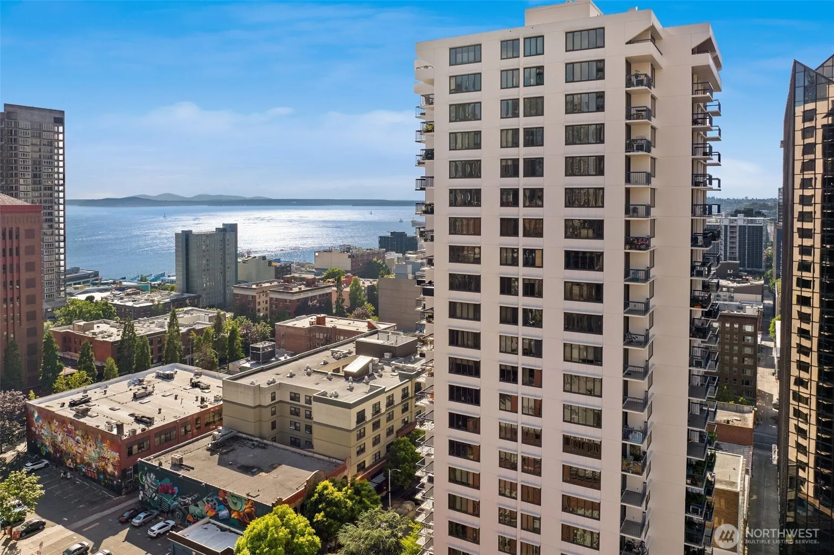Property photo for 2100 3rd Avenue #1005, Seattle