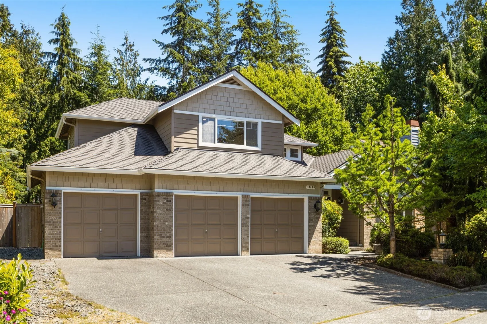 Property photo for 19303 Meridian Place W, Bothell