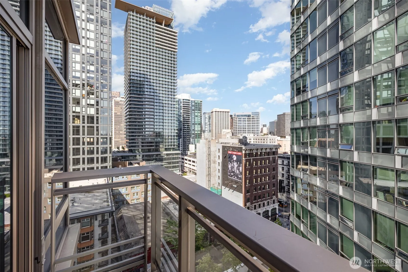 Property photo for 2033 2nd Avenue #1110, Seattle photo 3