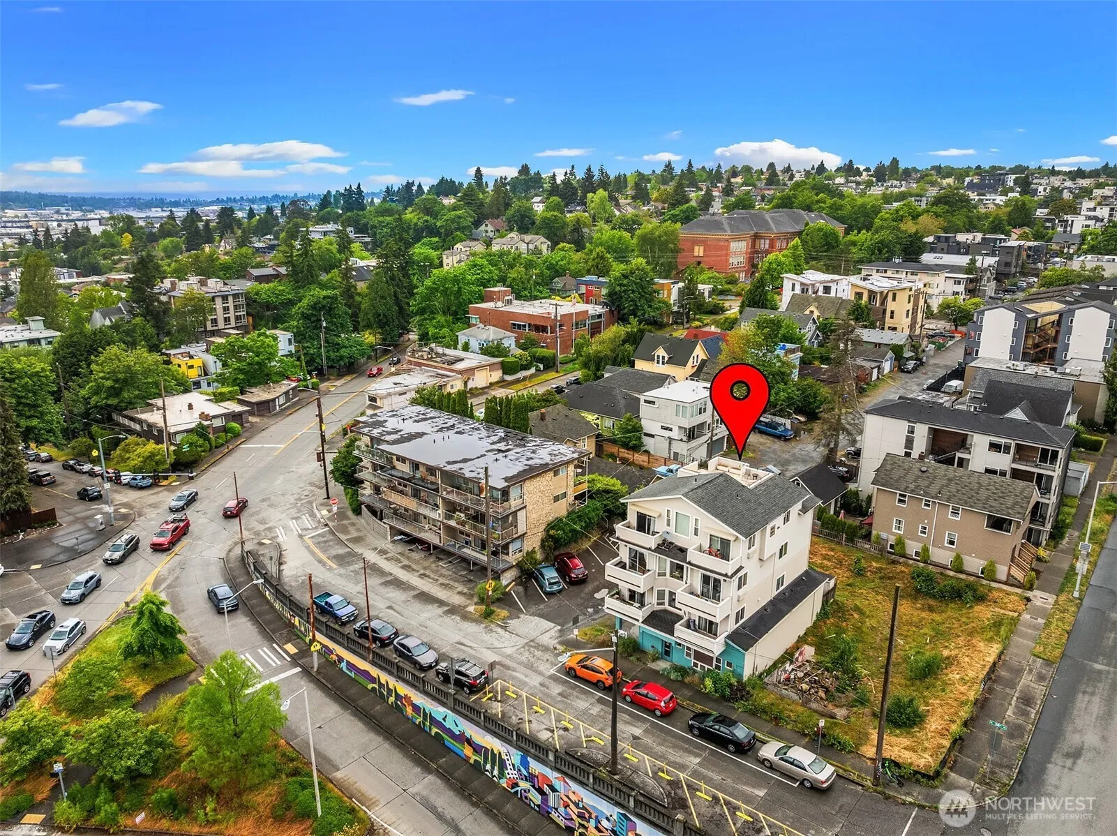 Property photo for 816 N 38th Street, Seattle photo 4