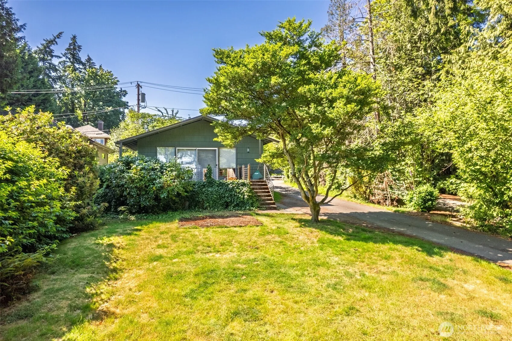 Property photo for 9412 Se 33rd Street, Mercer Island photo 5