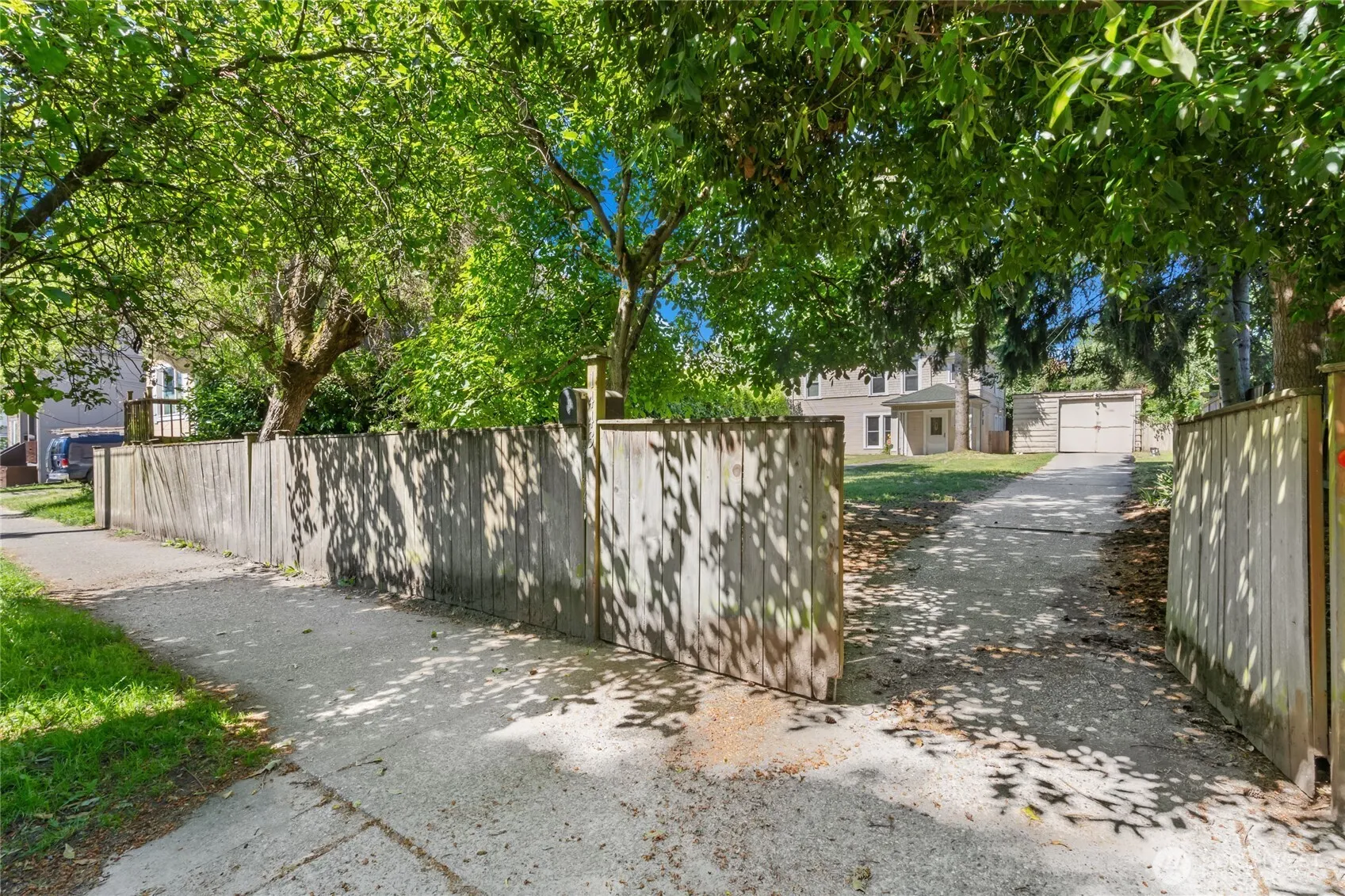 Property photo for 1443 22nd Avenue, Seattle photo 2