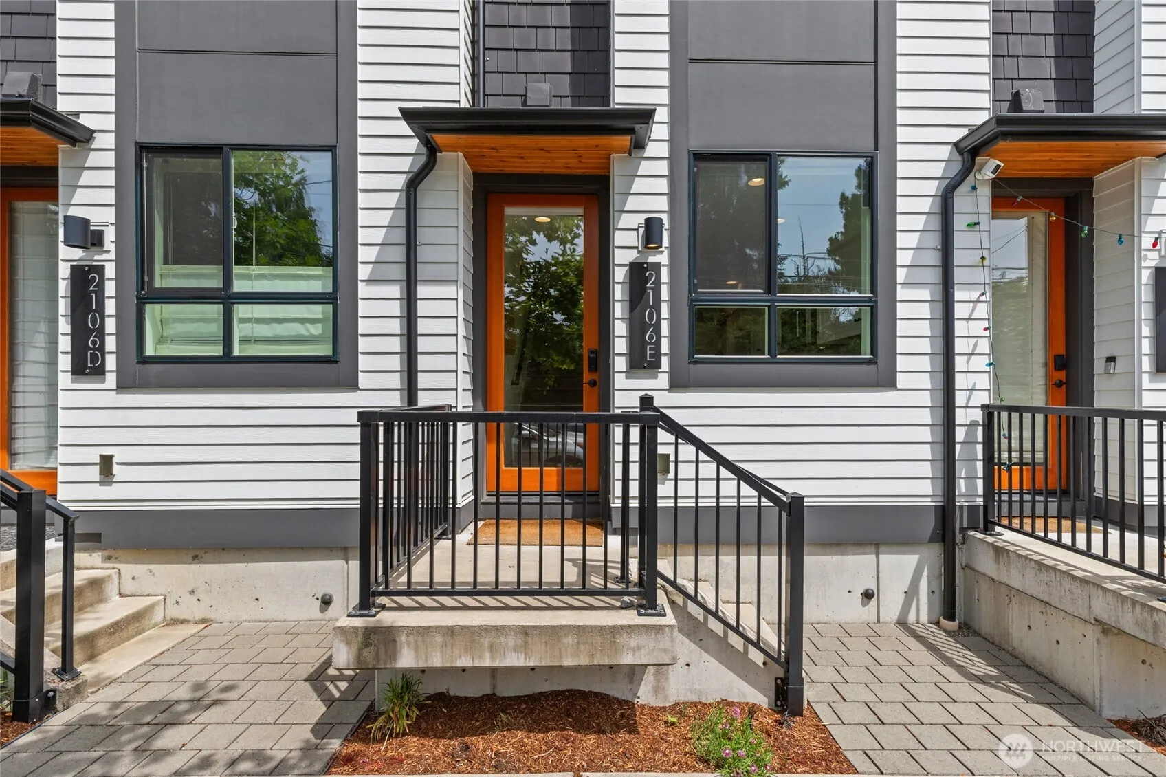 Property photo for 2106 Ne 85th Street #e, Seattle photo 2
