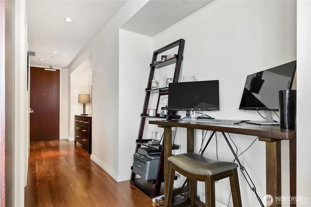 Property photo for 10700 Ne 4th Street #1808, Bellevue photo 2