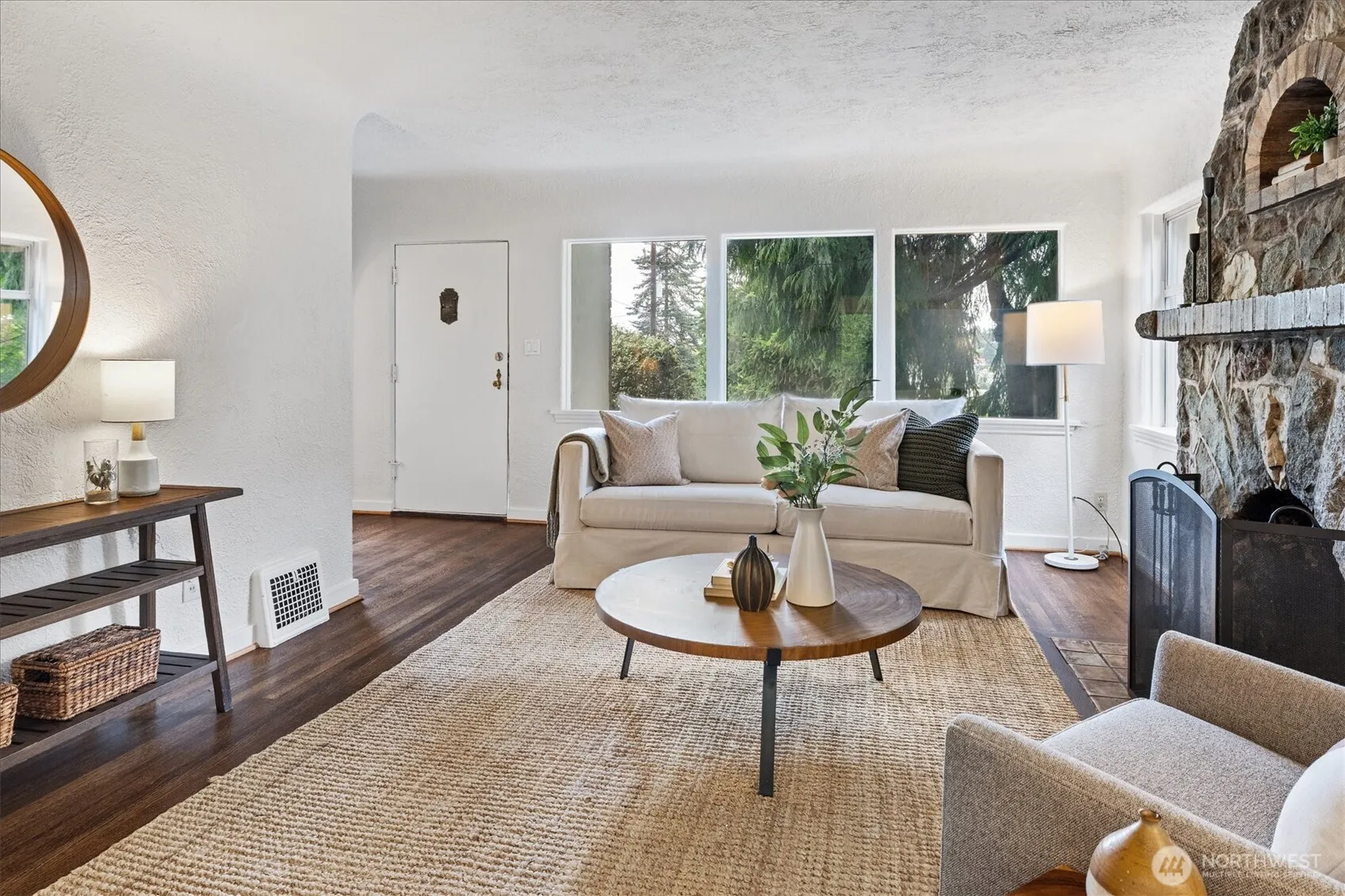 Property photo for 15 Fulton Street, Seattle photo 4