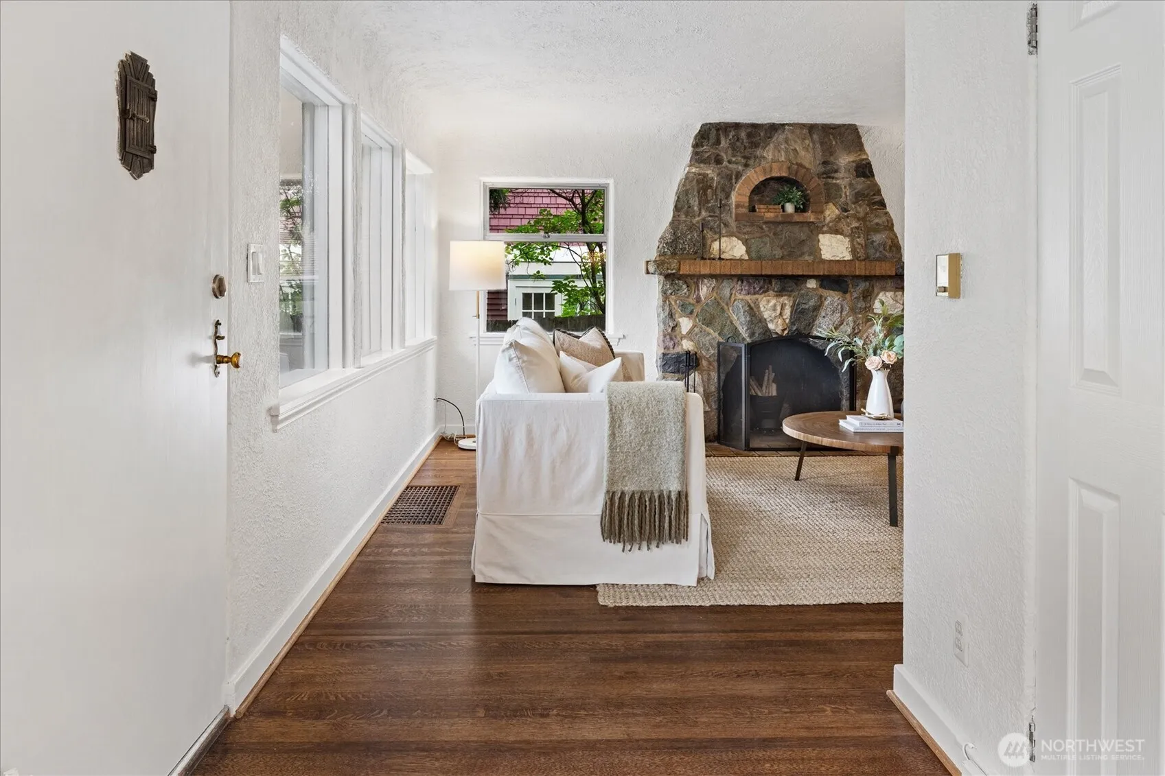 Property photo for 15 Fulton Street, Seattle photo 5