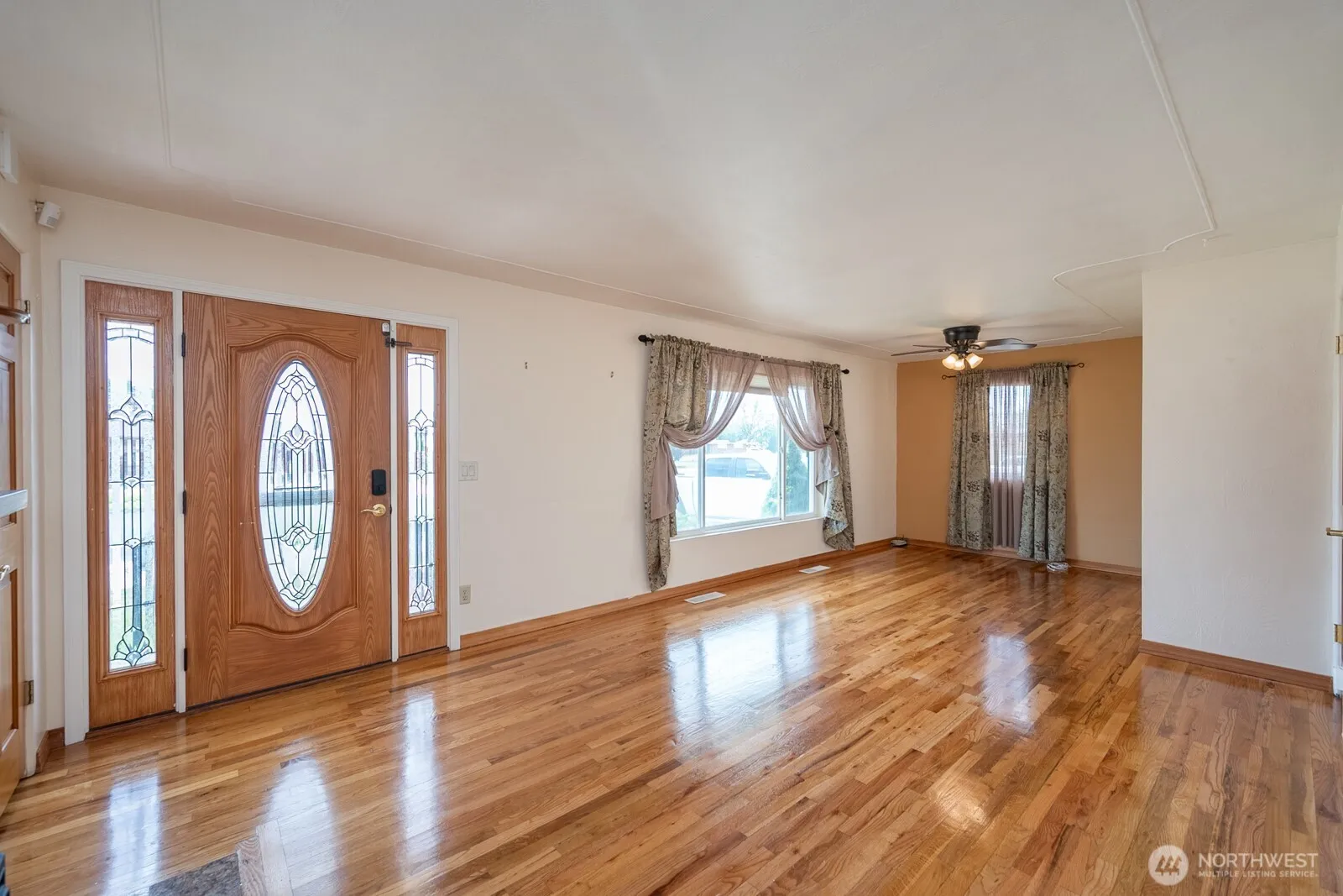 Property photo for 920 S Dahlia Drive, Moses Lake photo 3