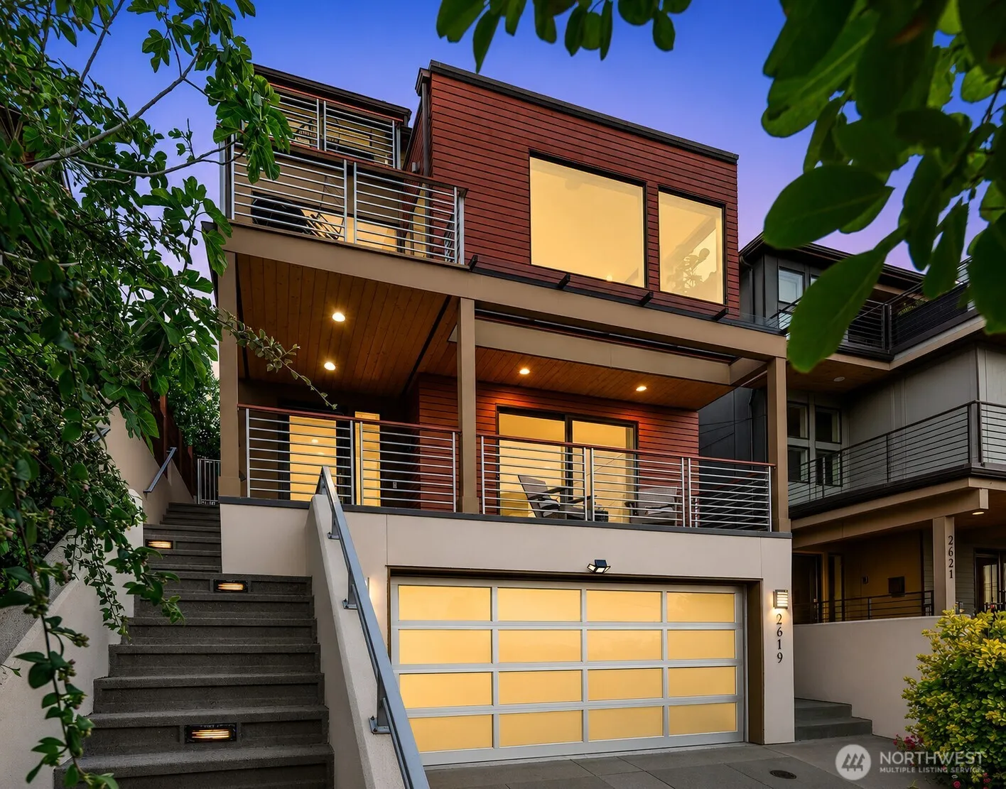 Property photo for 2619 Warren Avenue N, Seattle photo 2