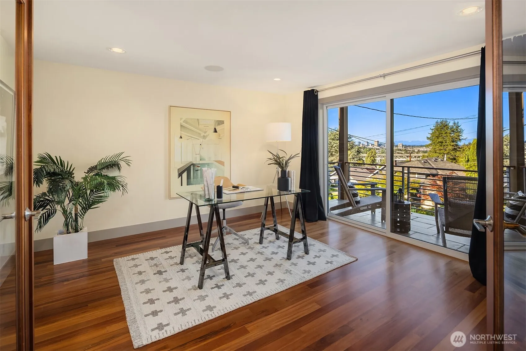 Property photo for 2619 Warren Avenue N, Seattle photo 4