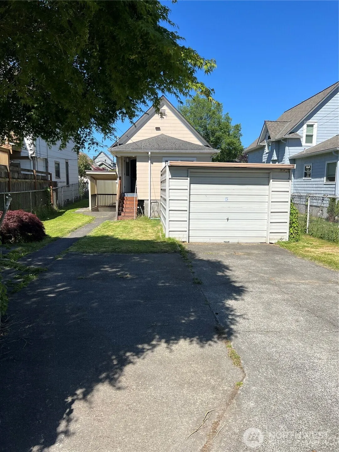 Property photo for 2219 Rockefeller Ave, Everett photo 2