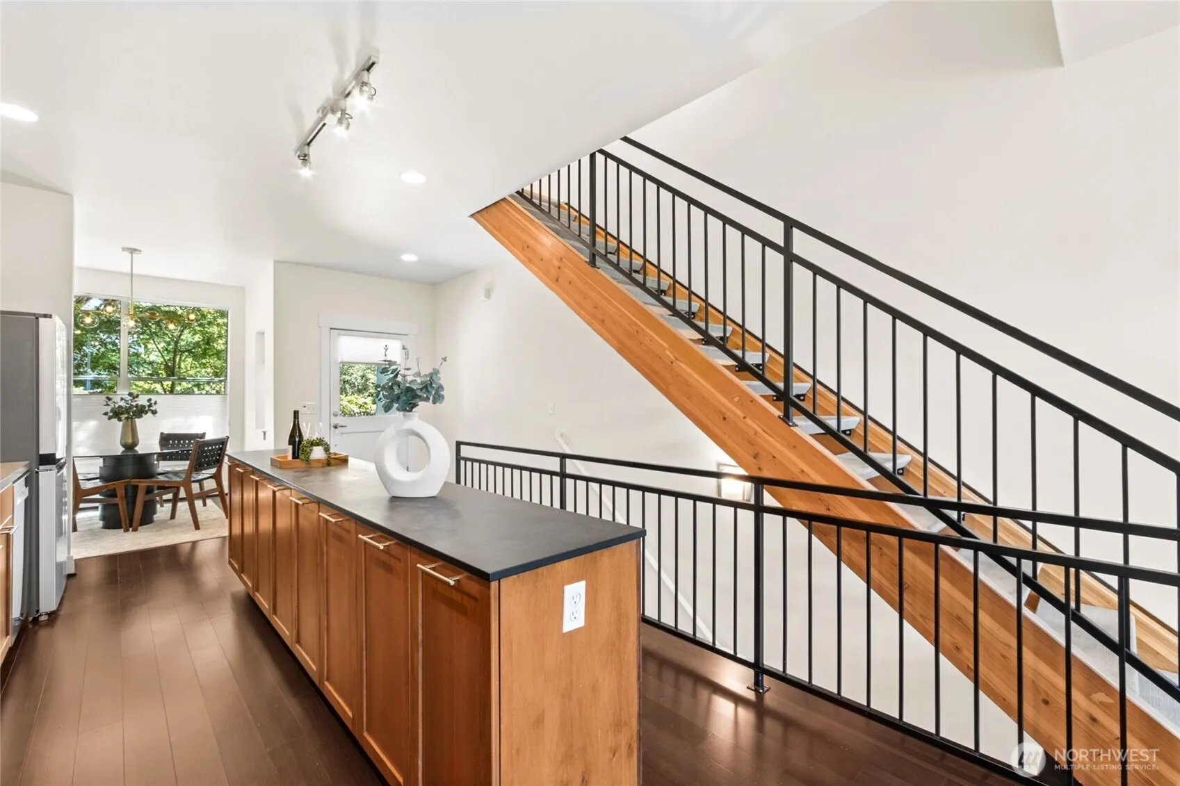 Property photo for 2804 S Columbian Way, Seattle photo 4