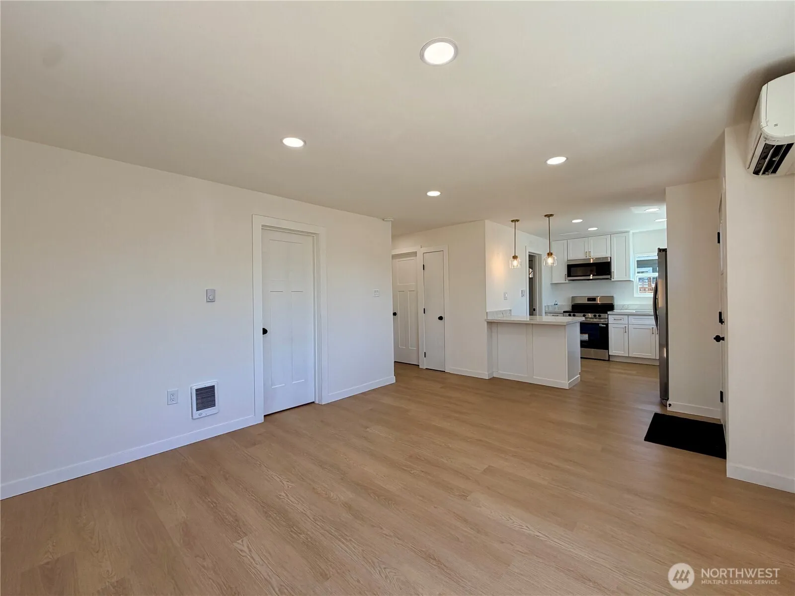 Property photo for 615 S Hawthorne Street, Tacoma photo 5