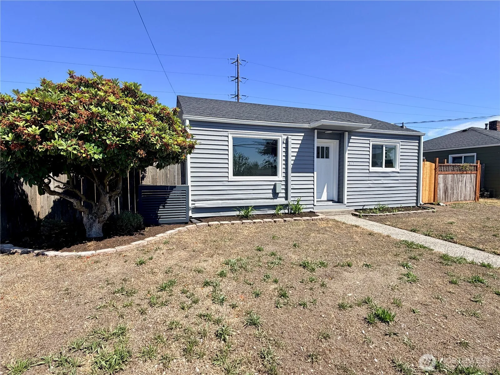 Property photo for 615 S Hawthorne Street, Tacoma photo 3