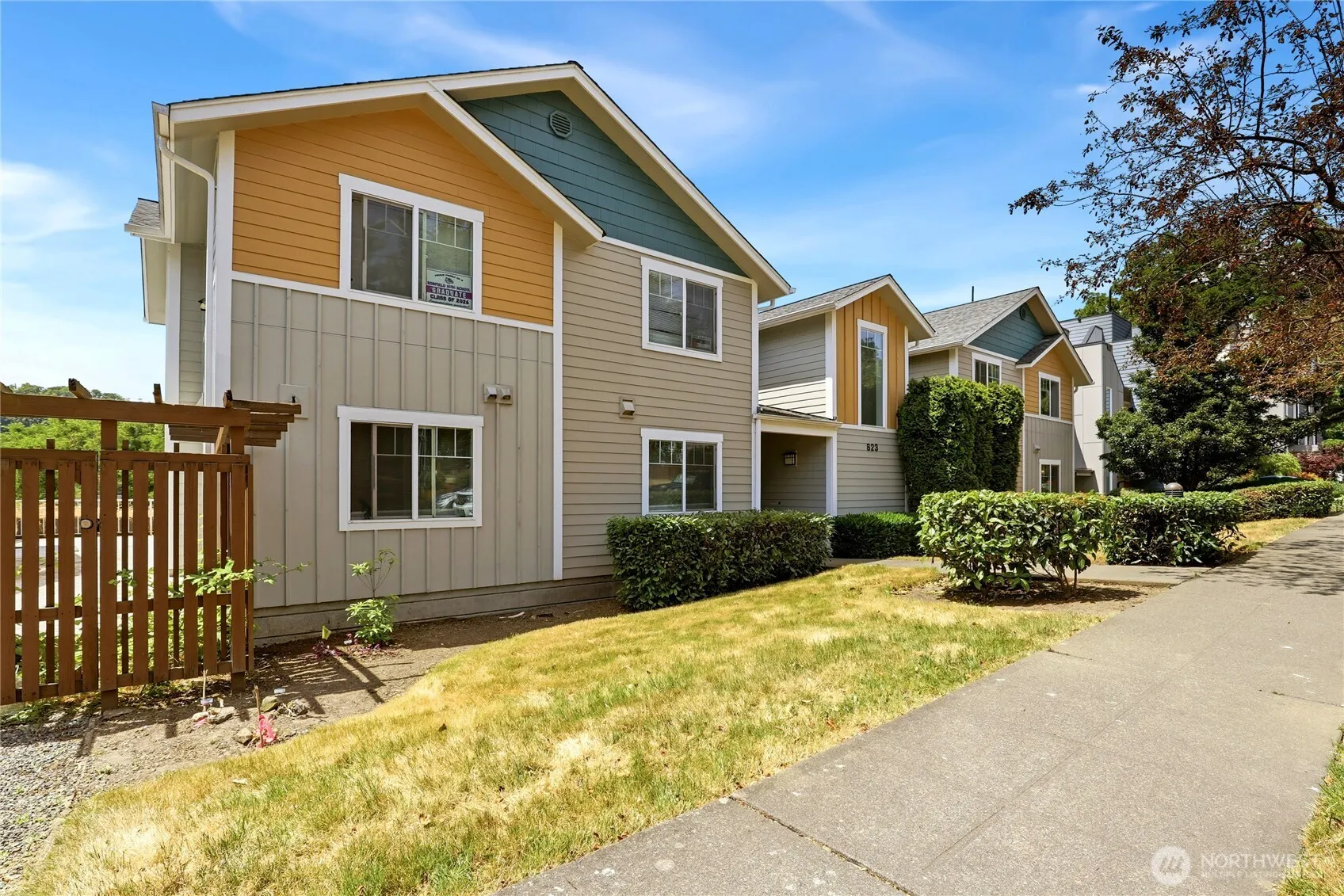 Property photo for 823 Davis Place S #104, Seattle photo 2