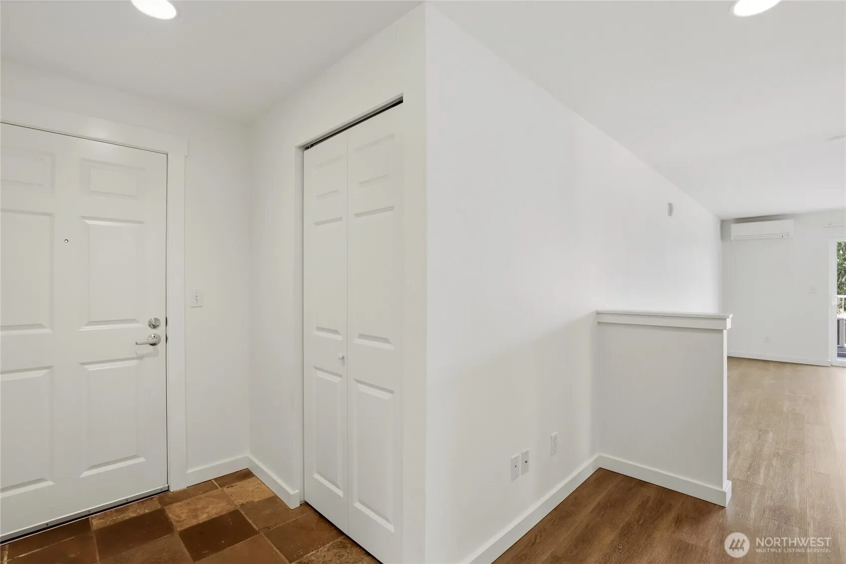 Property photo for 823 Davis Place S #104, Seattle photo 5