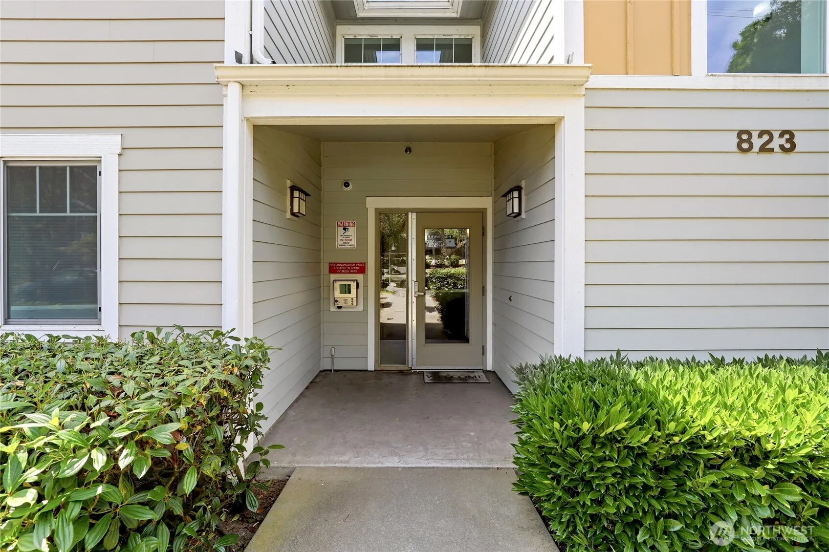 Property photo for 823 Davis Place S #104, Seattle photo 3