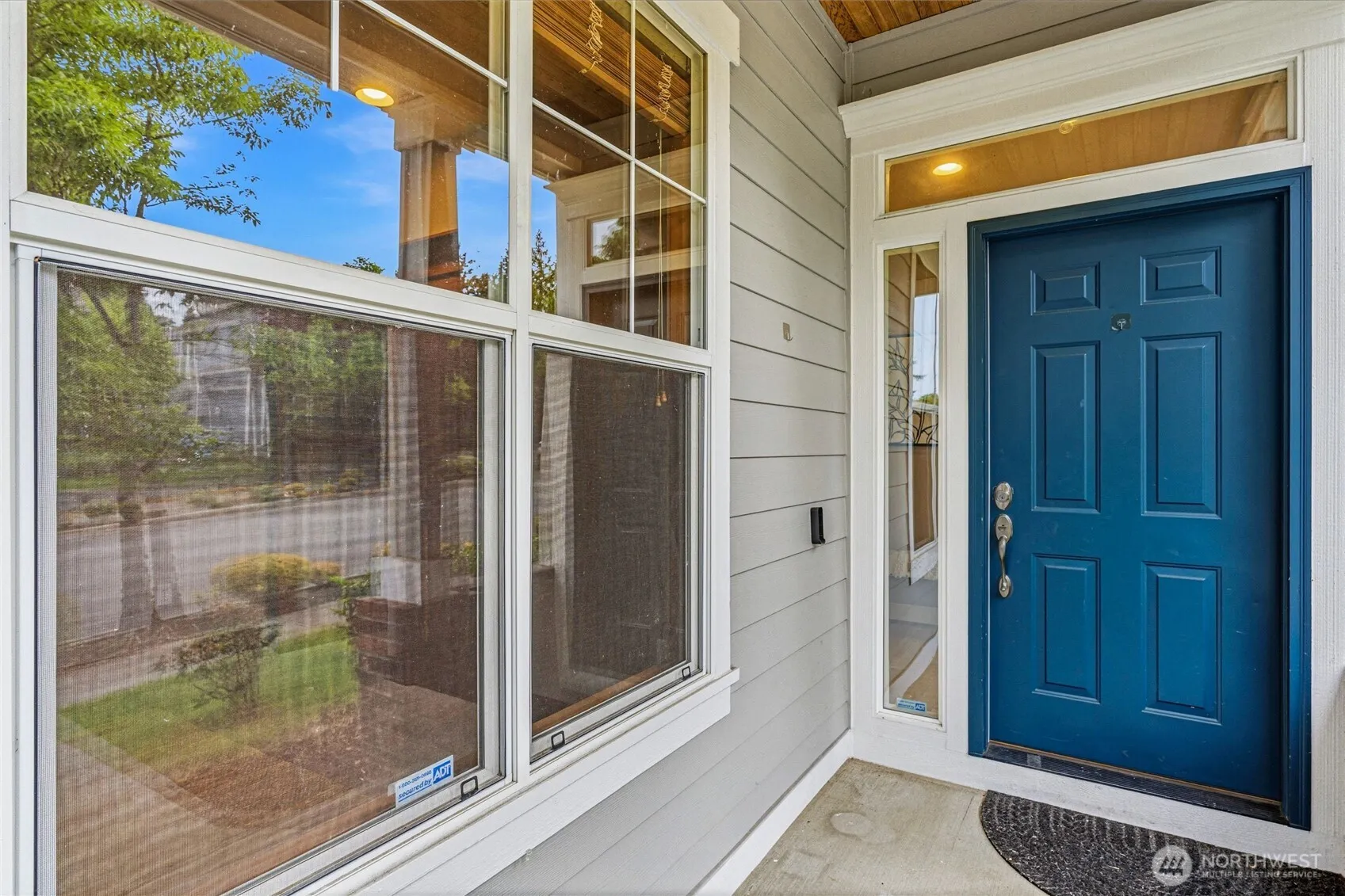 Property photo for 17123 Parkside Way Se, Renton photo 2