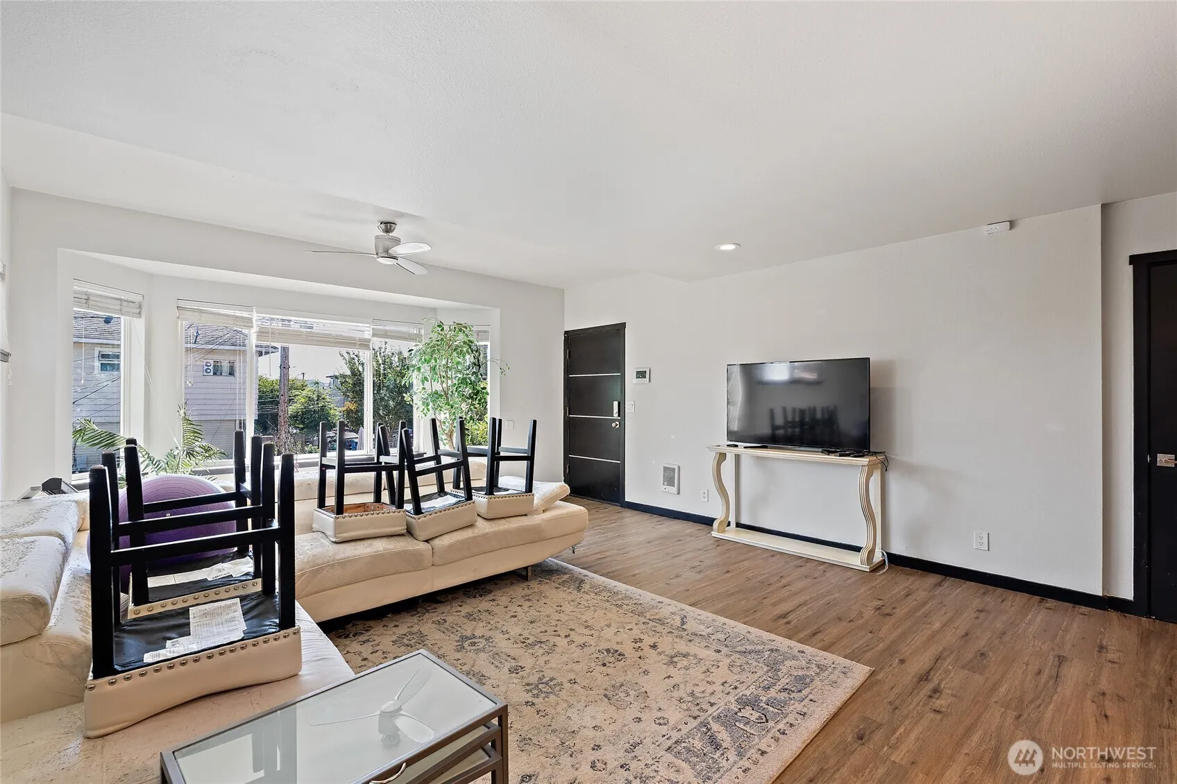 Property photo for 804 N Motor Place #a, Seattle photo 4