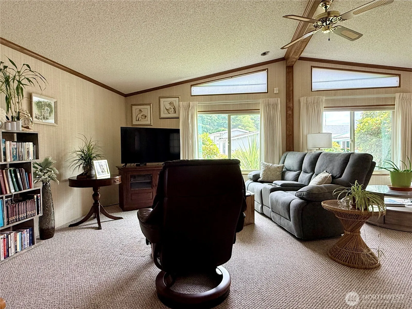Property photo for 1352 Alonda Lane Ne, Olympia photo 5