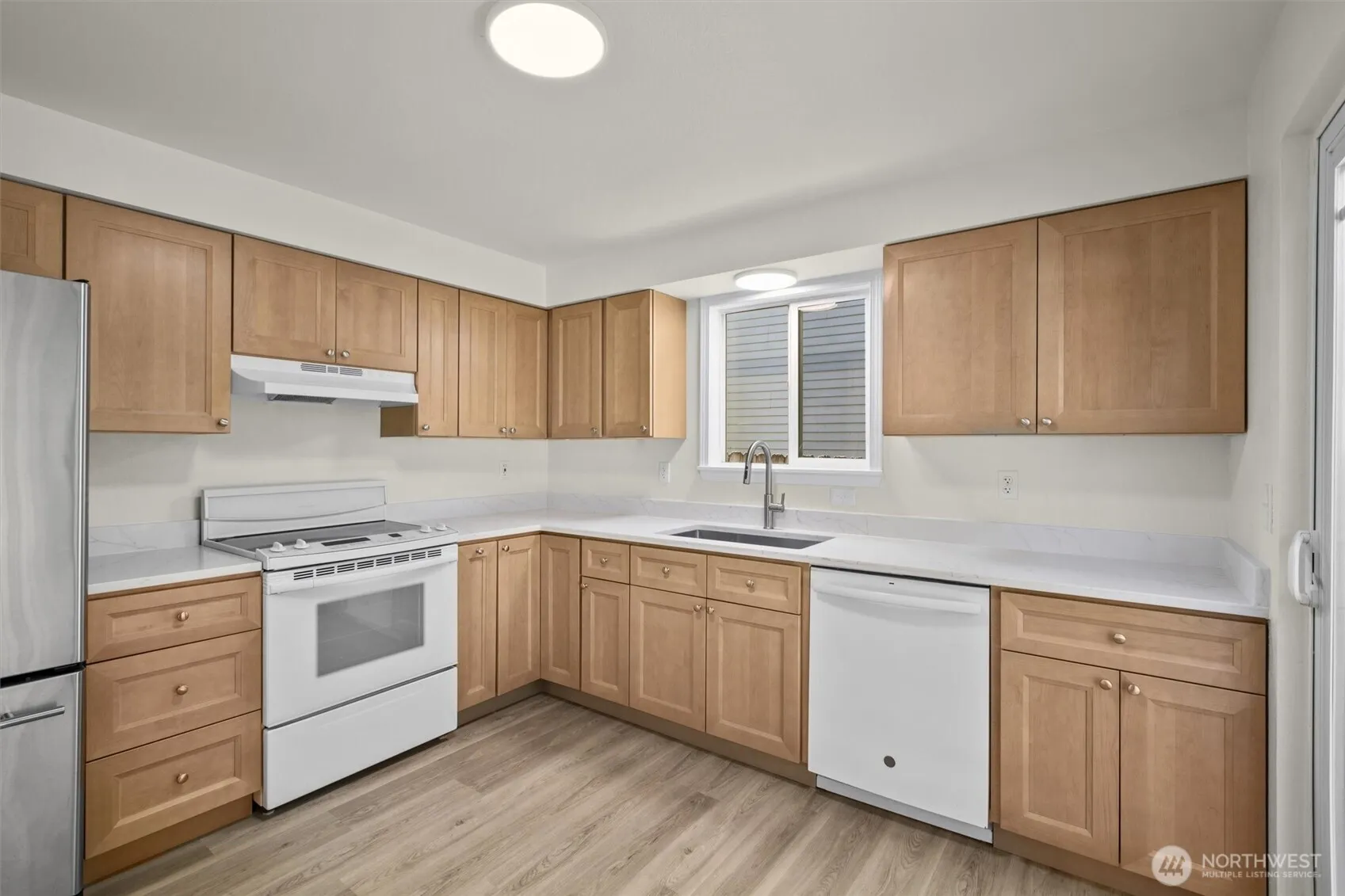 Property photo for 4 107th Street Se, Everett photo 5