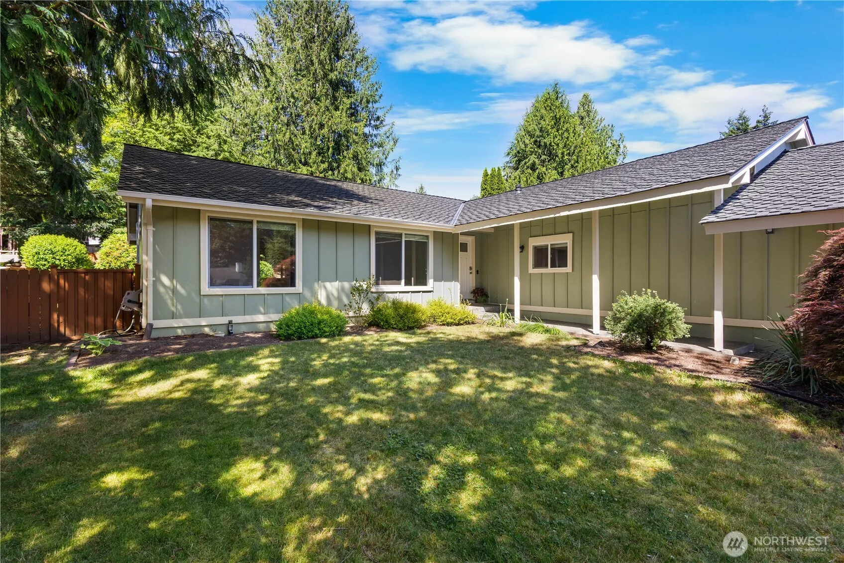 Property photo for 15027 Se Fairwood Boulevard, Renton photo 2