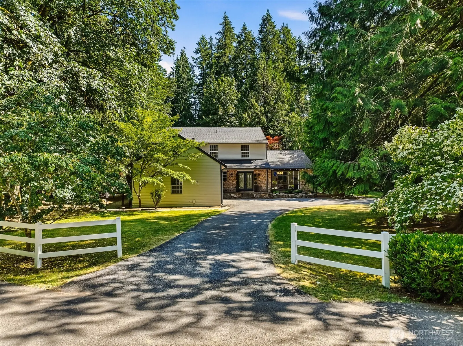 Property photo for 22235 Ne 54th, Redmond