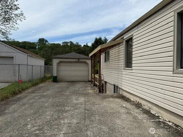 Property photo for 6715 Delridge Way Sw, Seattle photo 3