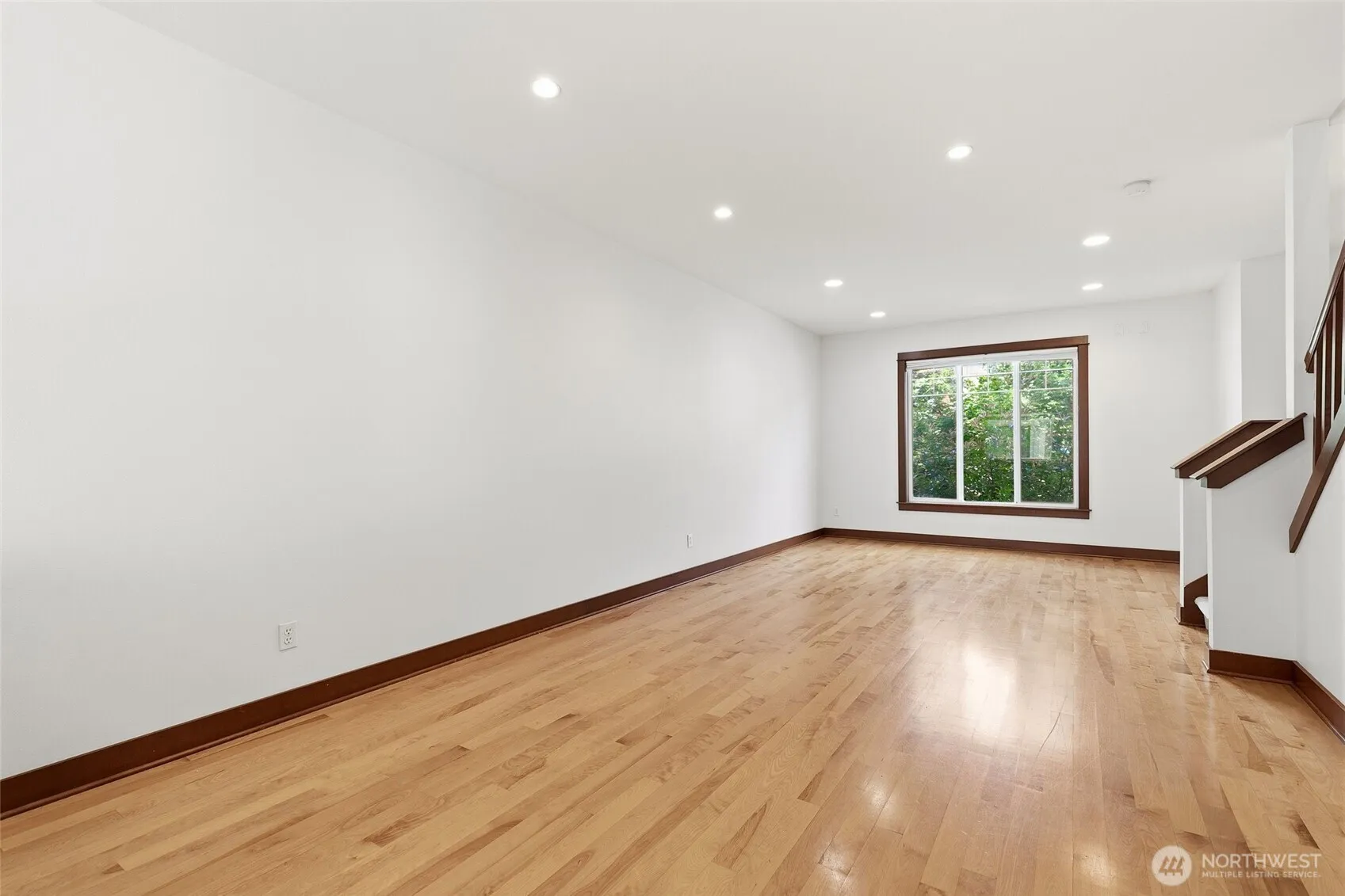 Property photo for 6526 34th Avenue Ne #b, Seattle photo 4