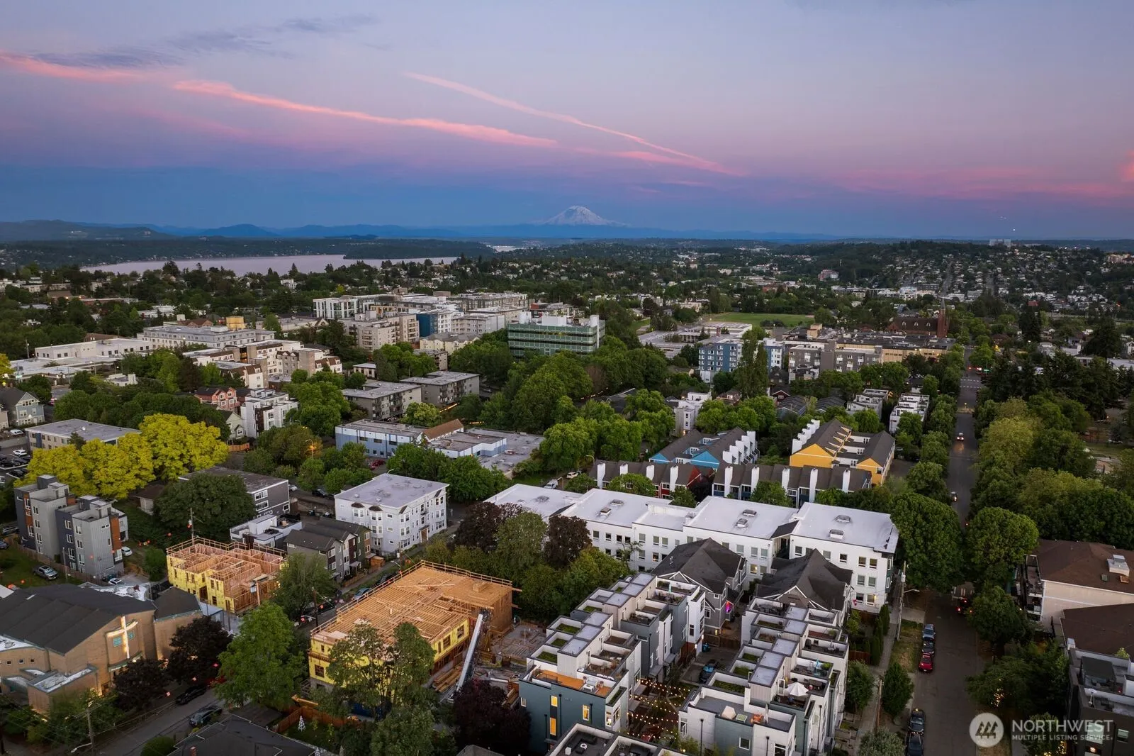 Property photo for 124 20th Avenue #b, Seattle photo 3