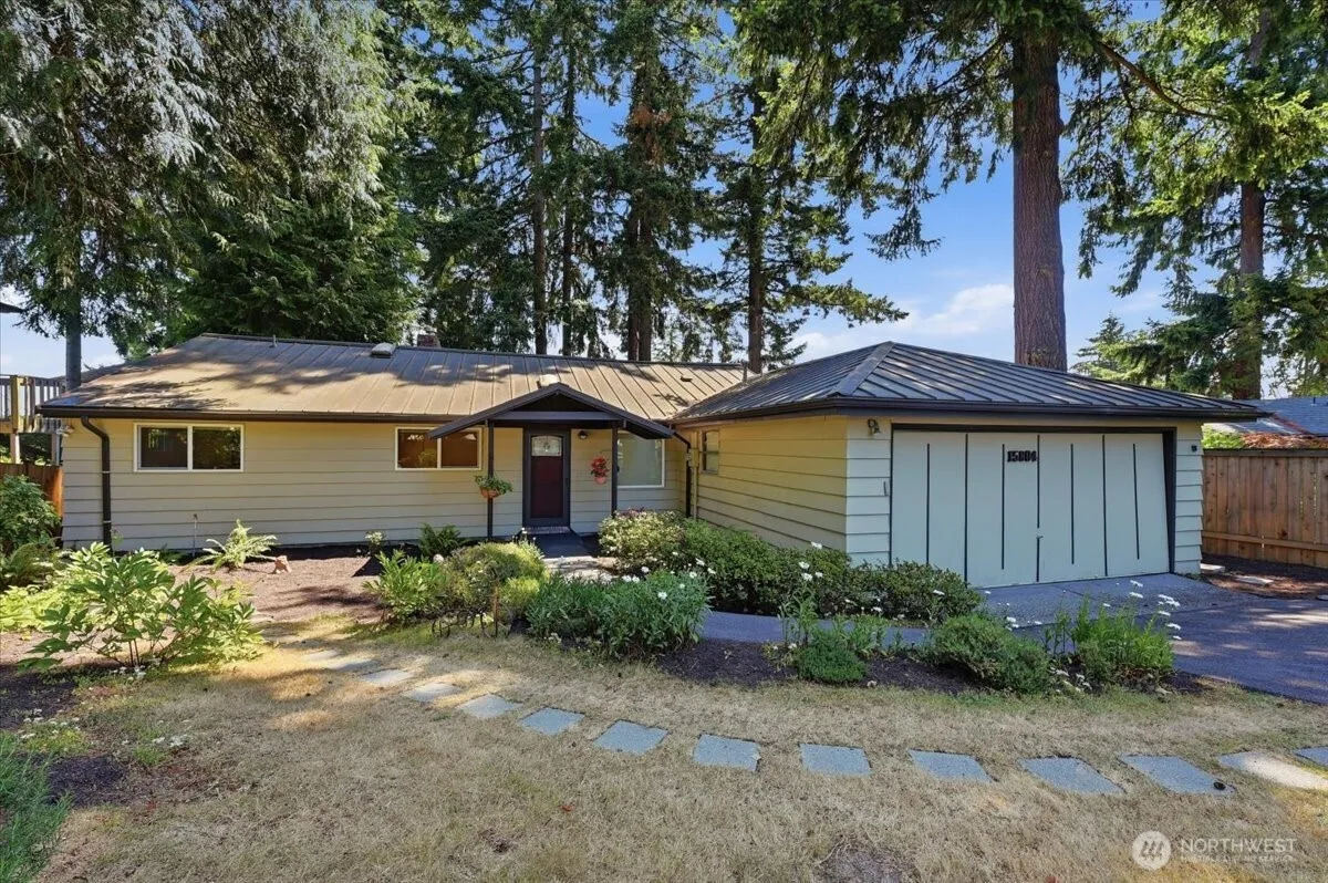 Property photo for 15804 35th Avenue Ne, Lake Forest Park