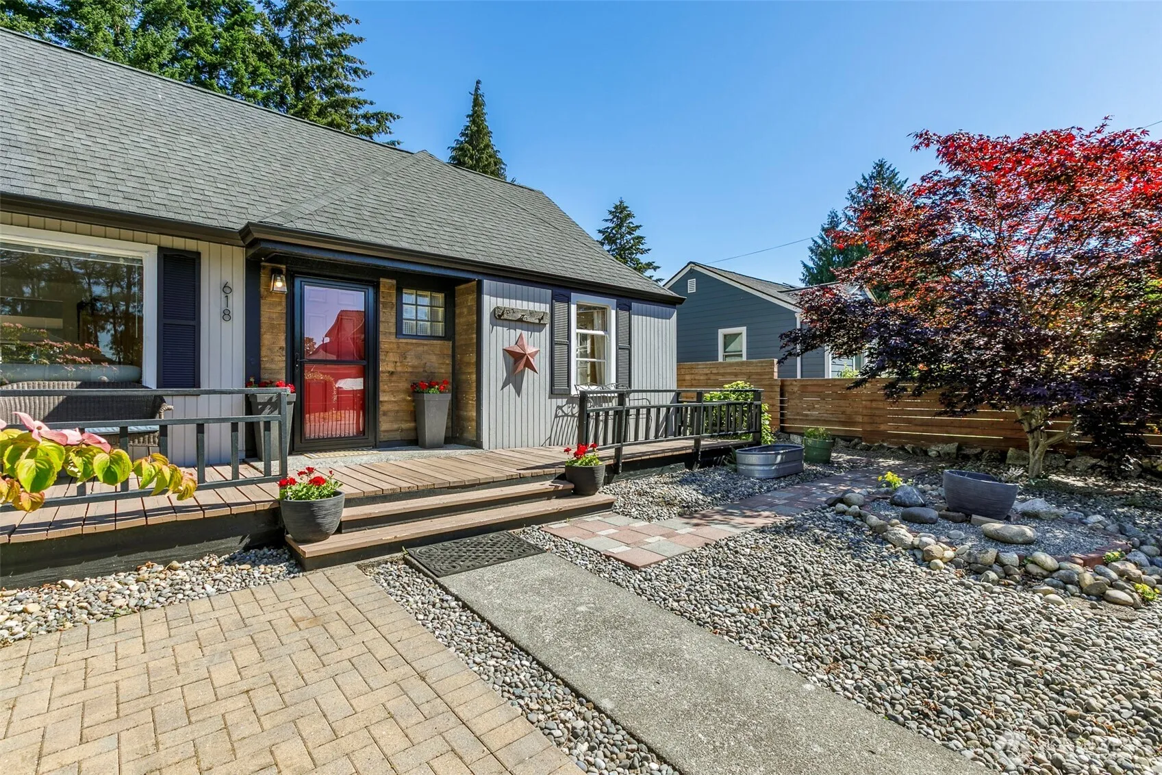 Property photo for 618 138th Street Sw, Burien photo 2